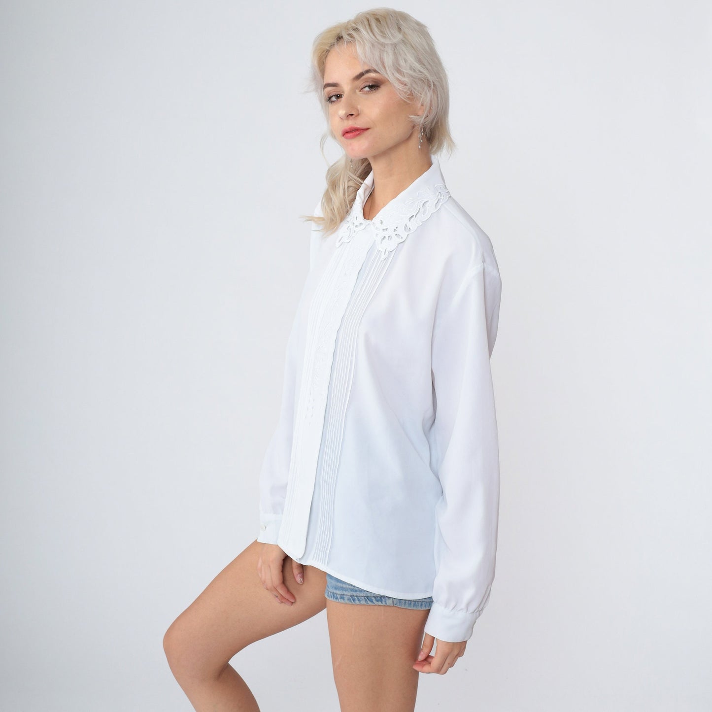 90s White Floral Embroidered Pleated Blouse Long Sleeve Collared Button-Up Large L