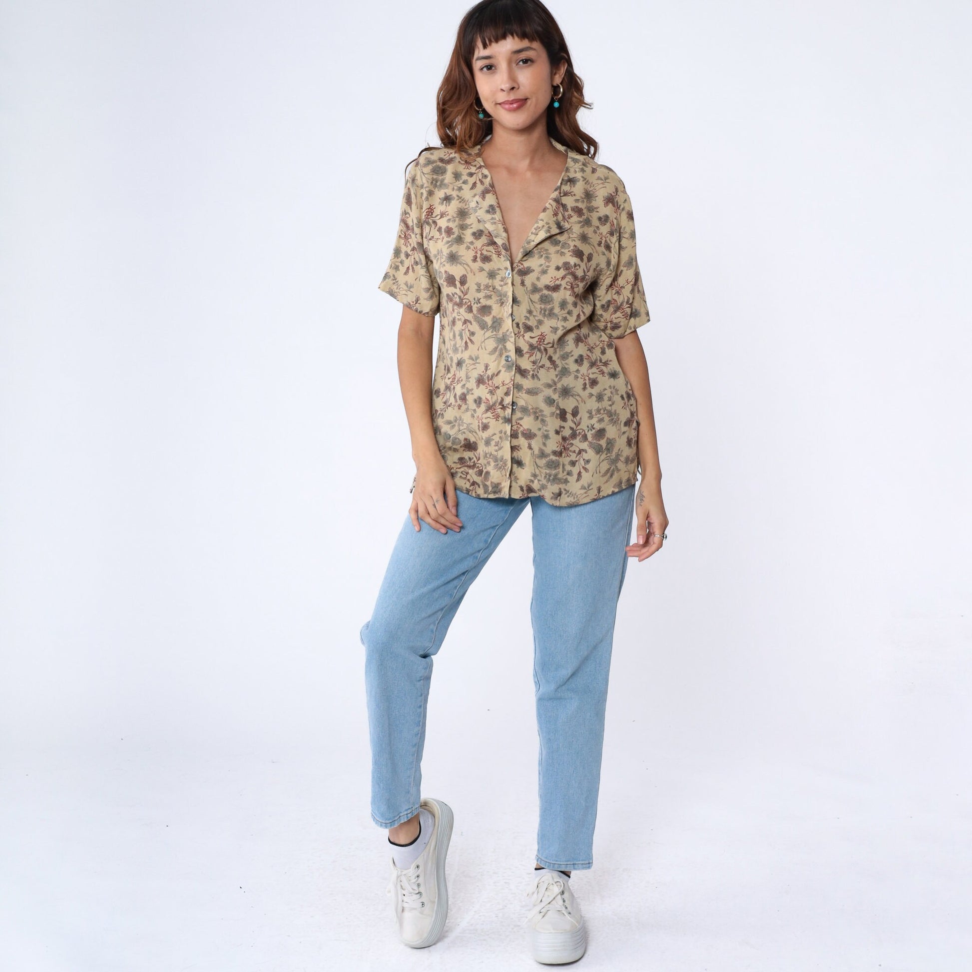 00s Beige Floral Button-Up Blouse Short Sleeve Collarless Shirt Petite 8