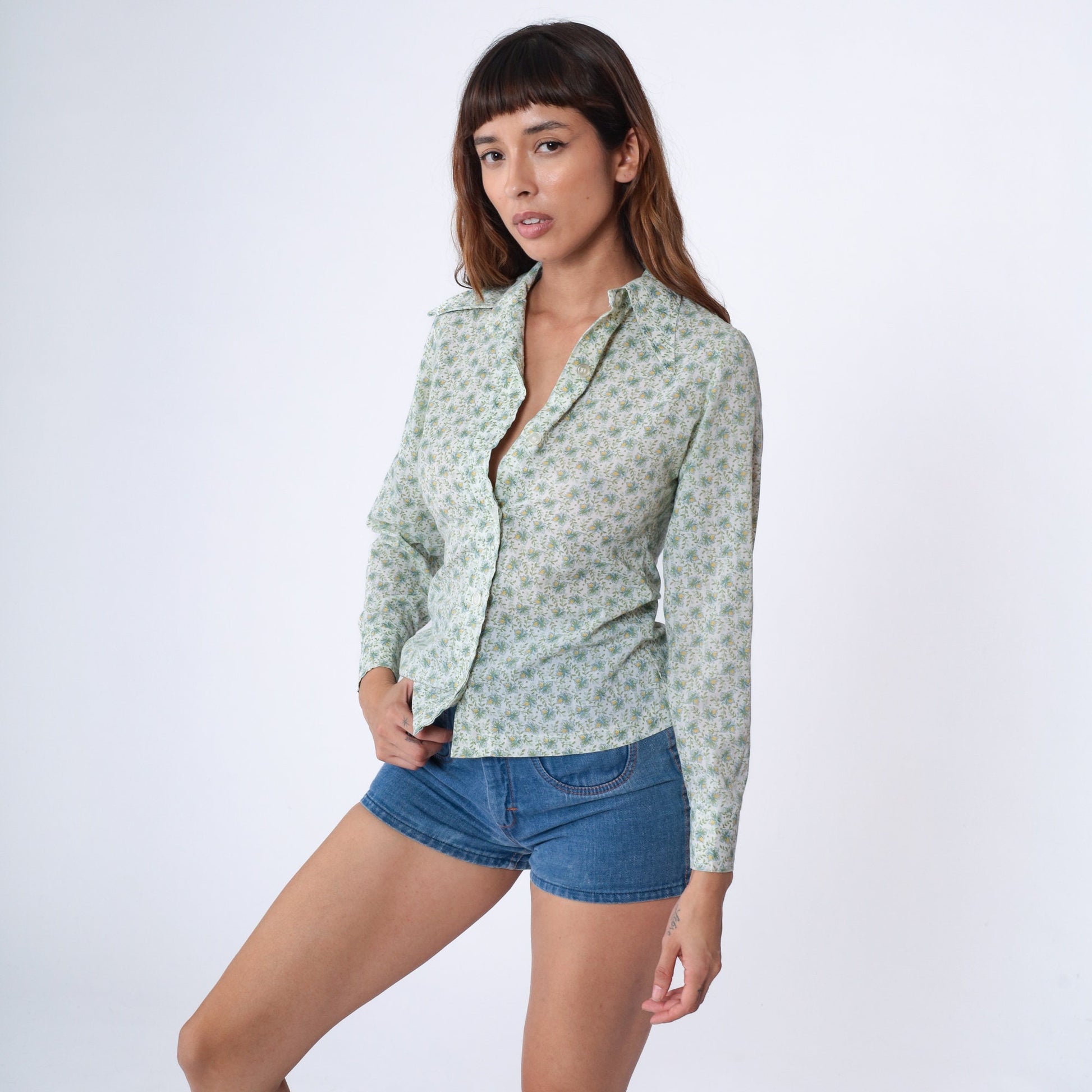 70s Floral Button-Up Blouse White Green Pointed Collar Long Sleeve Extra Small