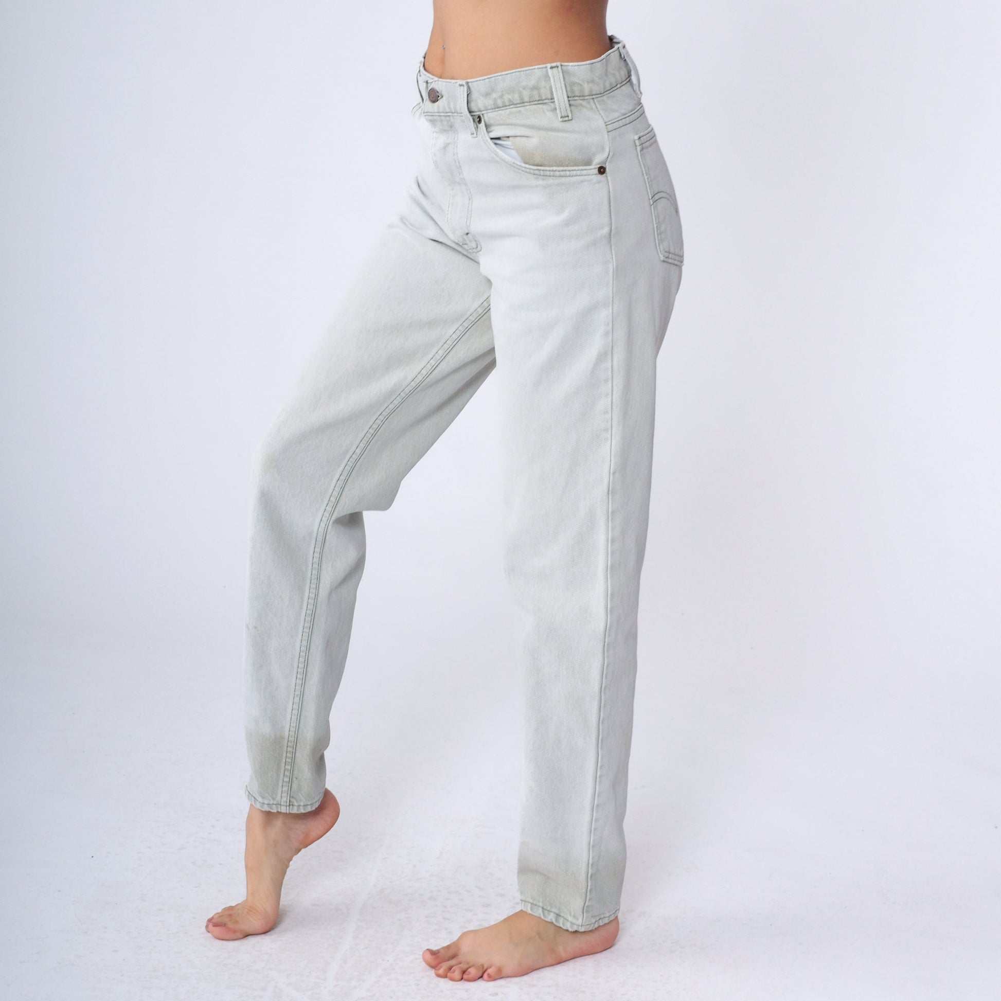 90s Levi's 550 Light Grey Denim Jeans High Rise Relaxed Tapered Men's 32x32
