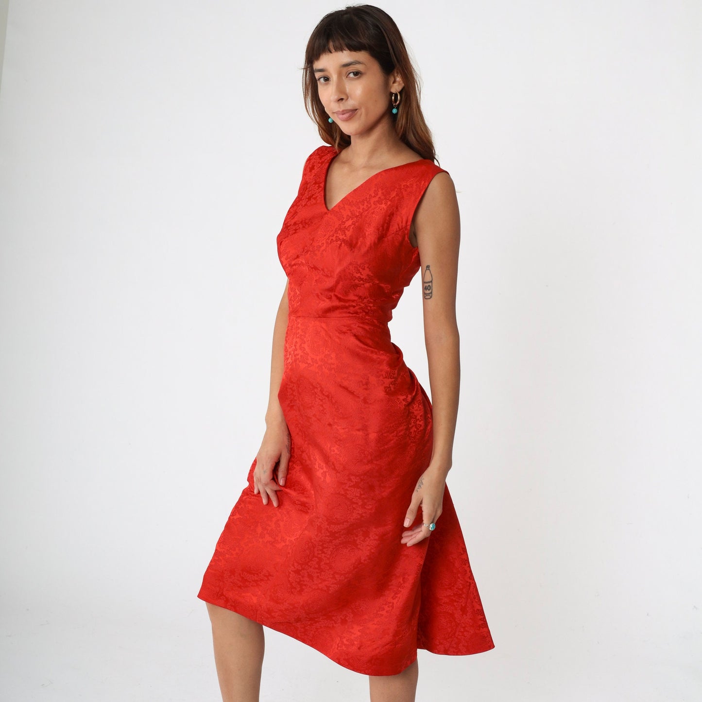 1960s Red Brocade Dragon Midi Dress Hourglass V-Neck Sleeveless Small S