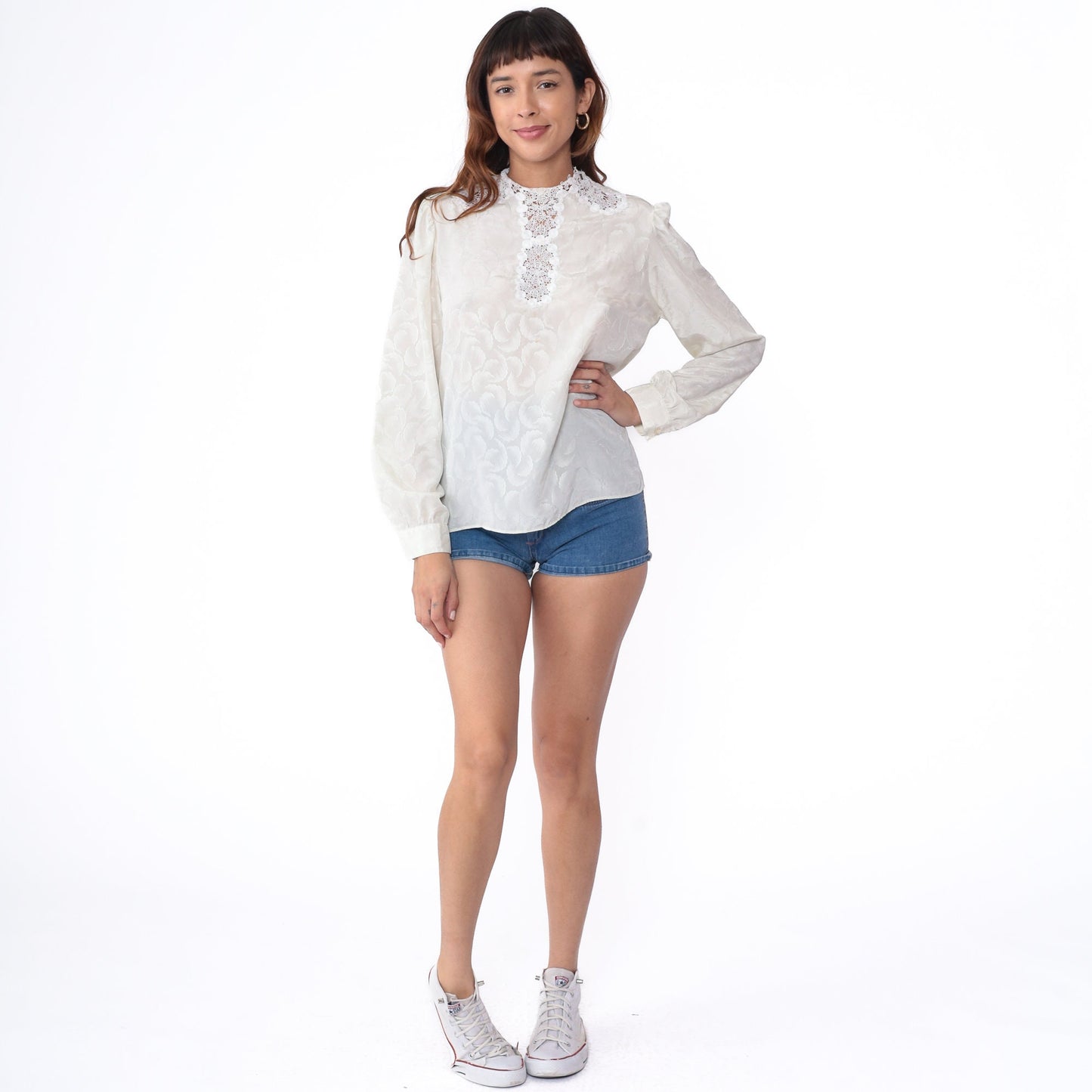 80s White Embossed Blouse Puff Sleeve Cutwork Lace Trim Button Back Medium