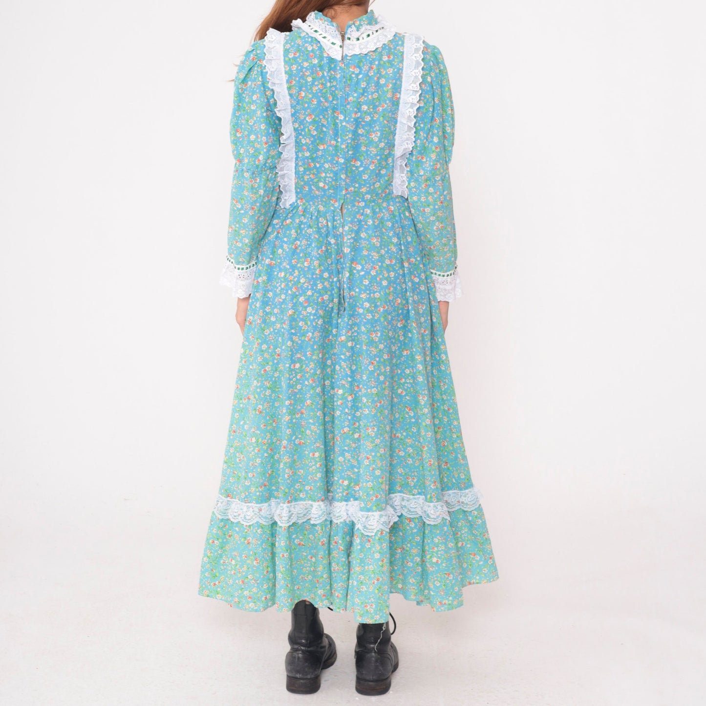 70s Blue Floral Prairie Dress Cotton Maxi Ruffle Collar Lace Trim Medium