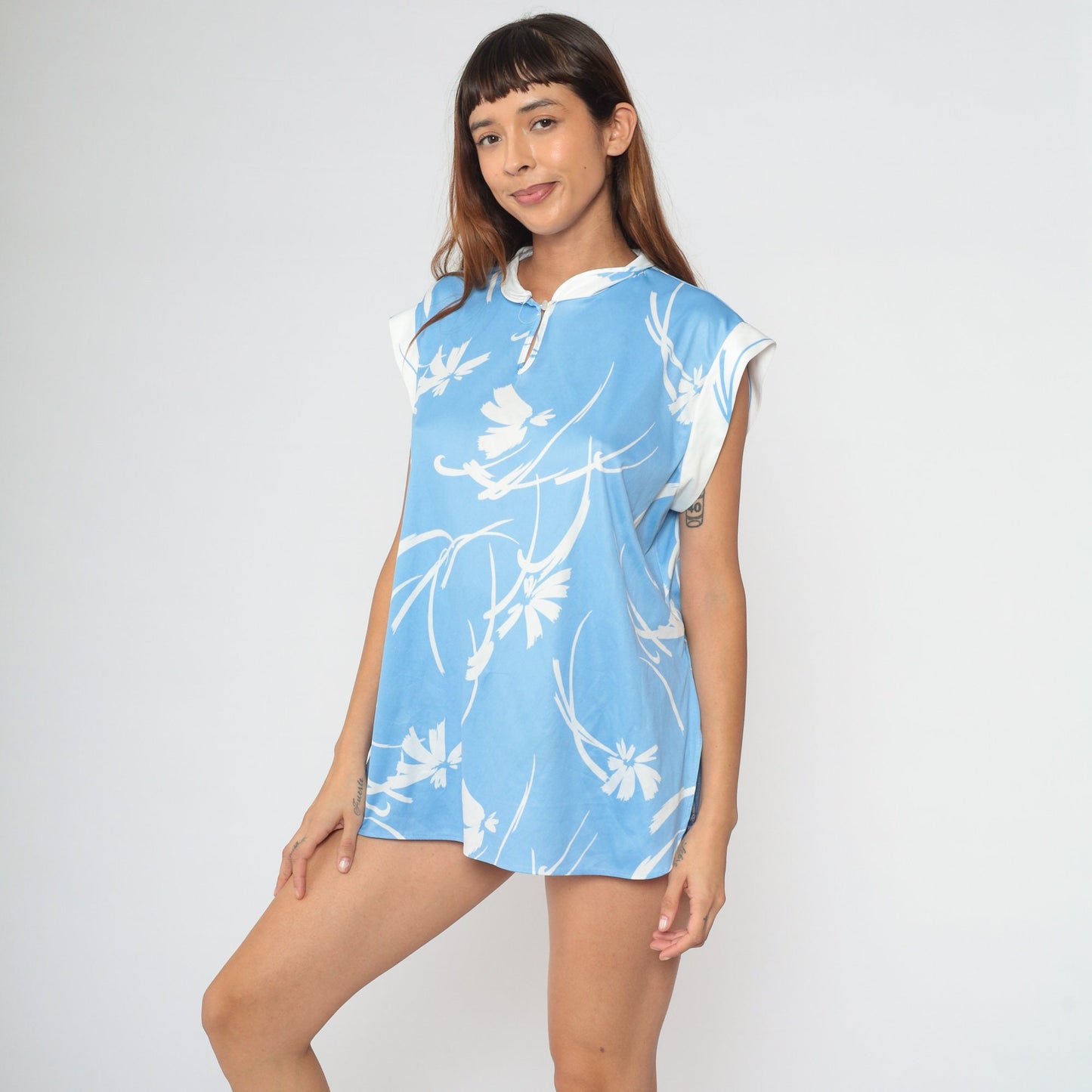 70s Blue Floral Blouse Keyhole Mandarin Collar Cap Sleeve Extra Large