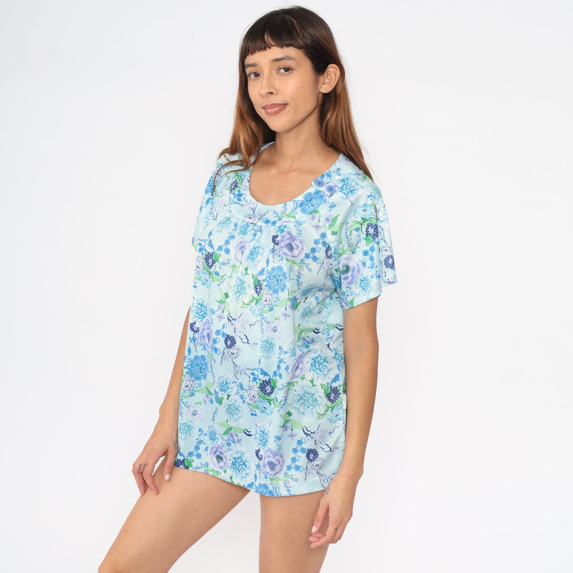 Y2K Light Blue Floral Blouse Short Sleeve Scoop Neck Pullover Medium Large