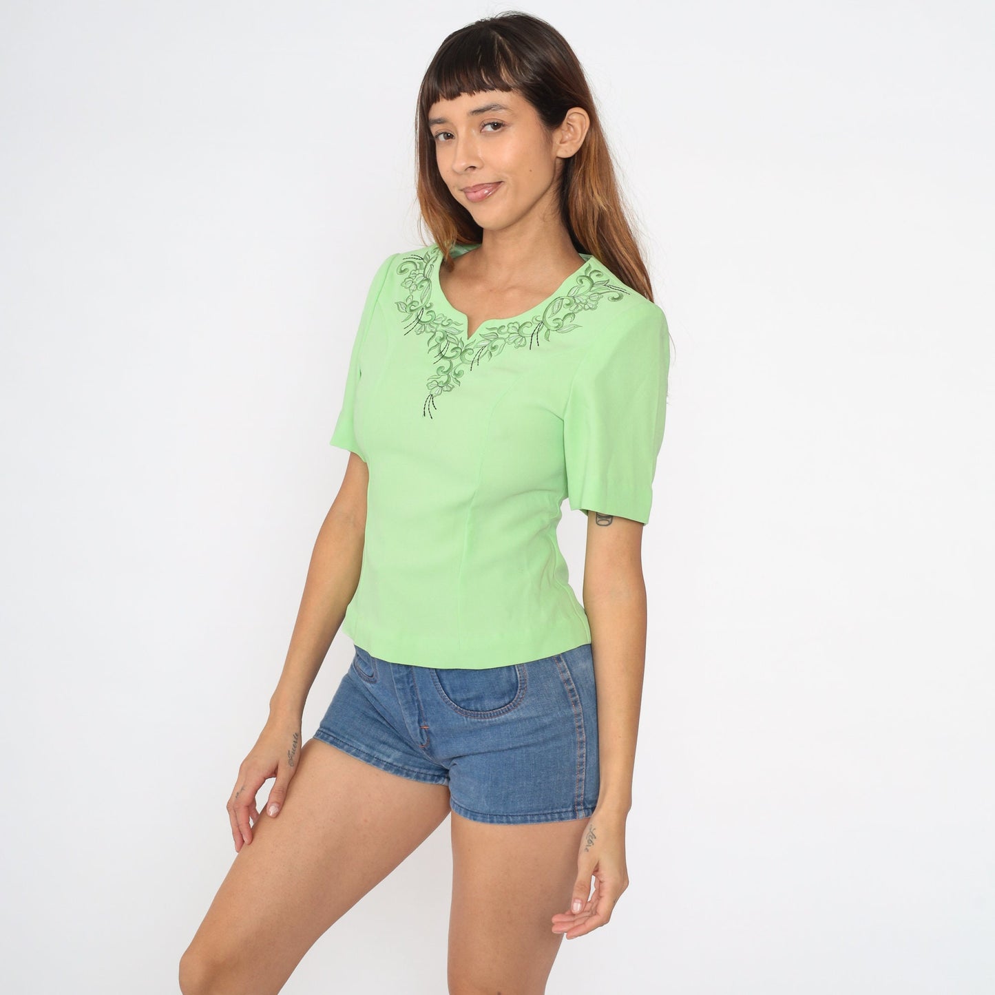 80s Light Green Floral Embroidered Blouse Short Sleeve Fitted Princess Seam Extra Small