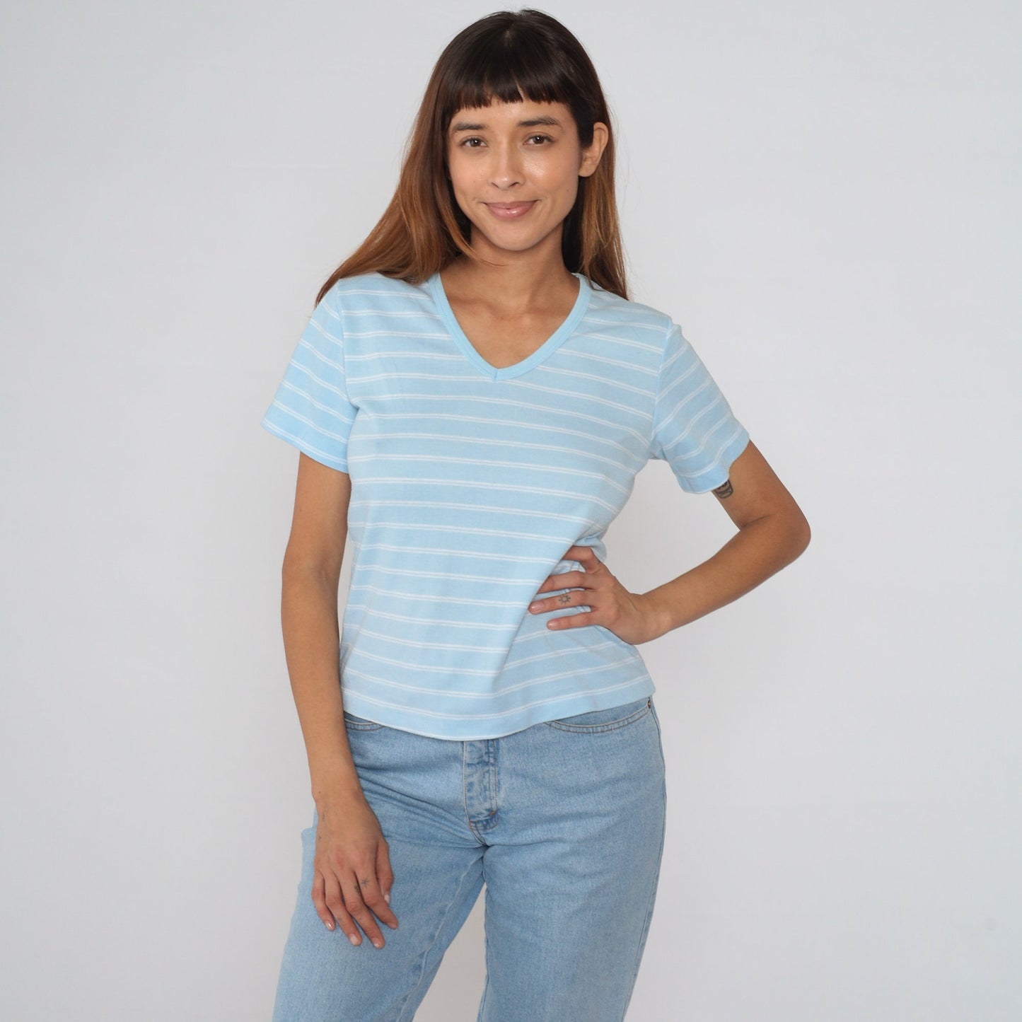90s Blue White Striped V-Neck T-Shirt Cotton Tee Medium M