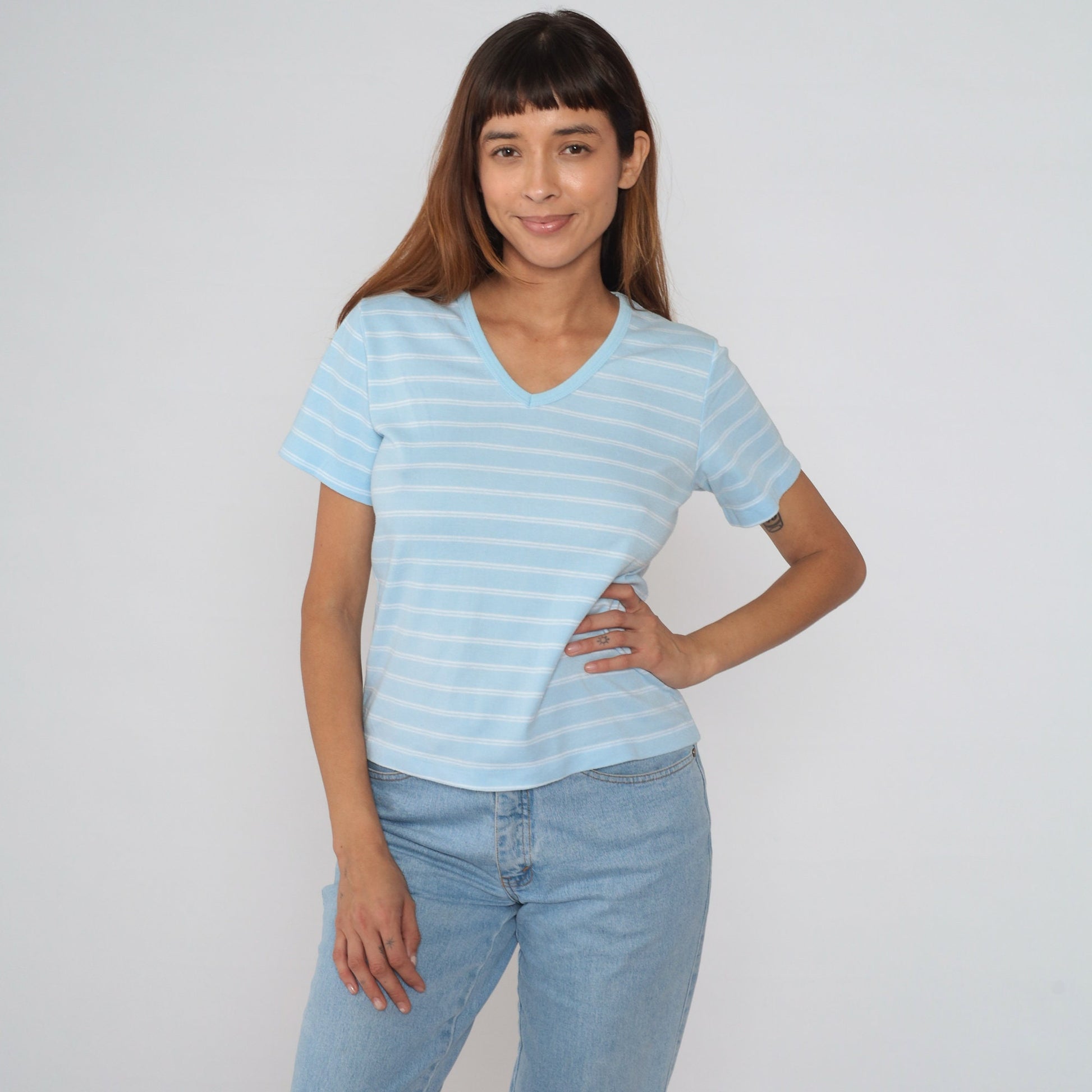 90s Blue White Striped V-Neck T-Shirt Cotton Tee Medium M