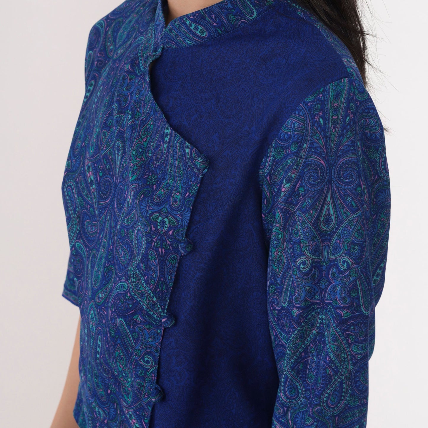 90s Blue Paisley Asymmetrical Button-Up Blouse Half Sleeve Medium Large