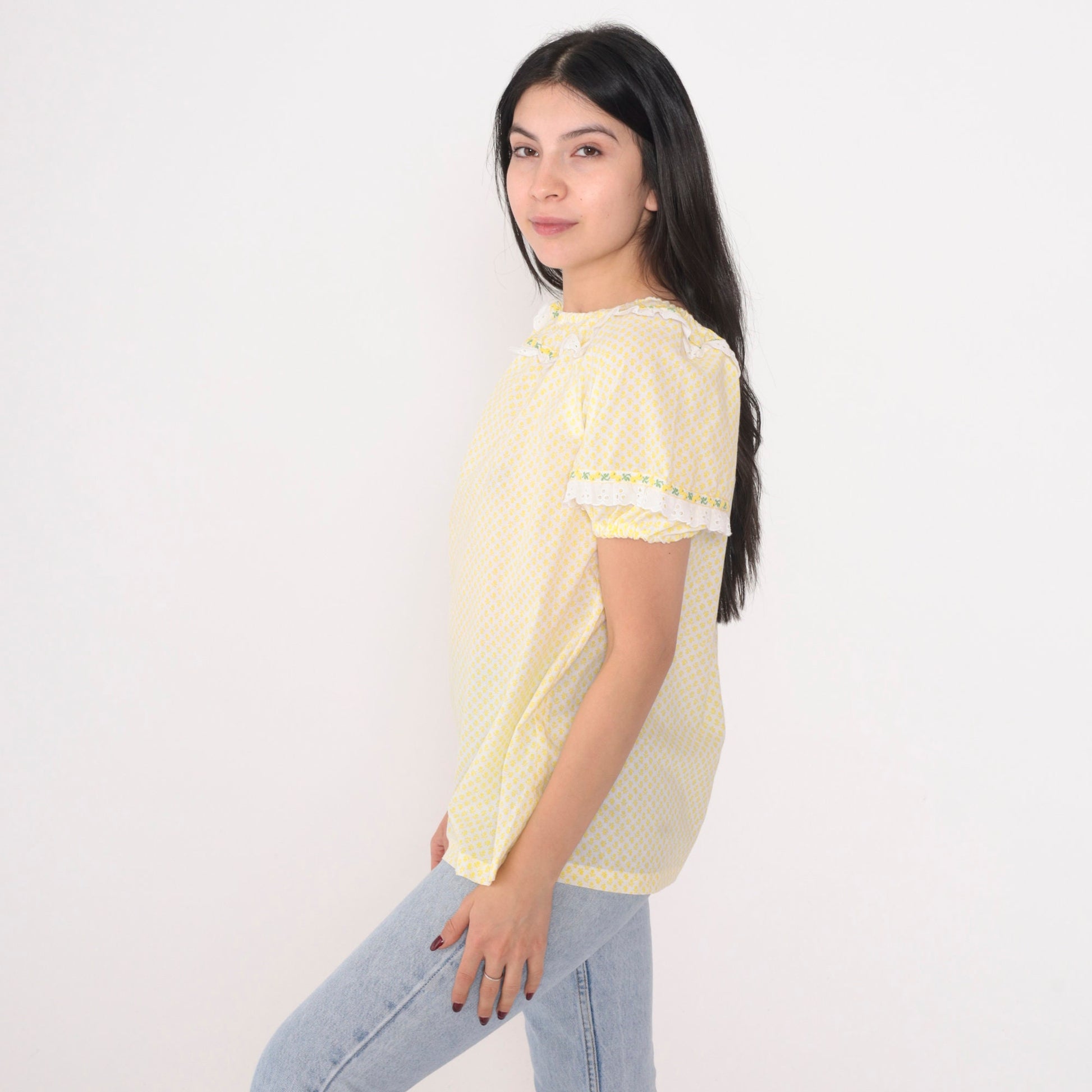 70s Yellow Floral Peasant Blouse Puff Sleeve Eyelet Lace Trim Small
