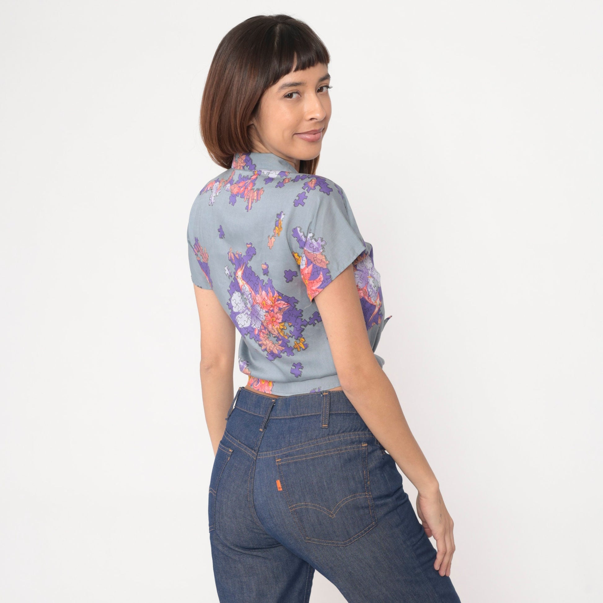 80s Tropical Bird Puzzle Pieces Tie Waist Shirt Grey Purple Rayon Small
