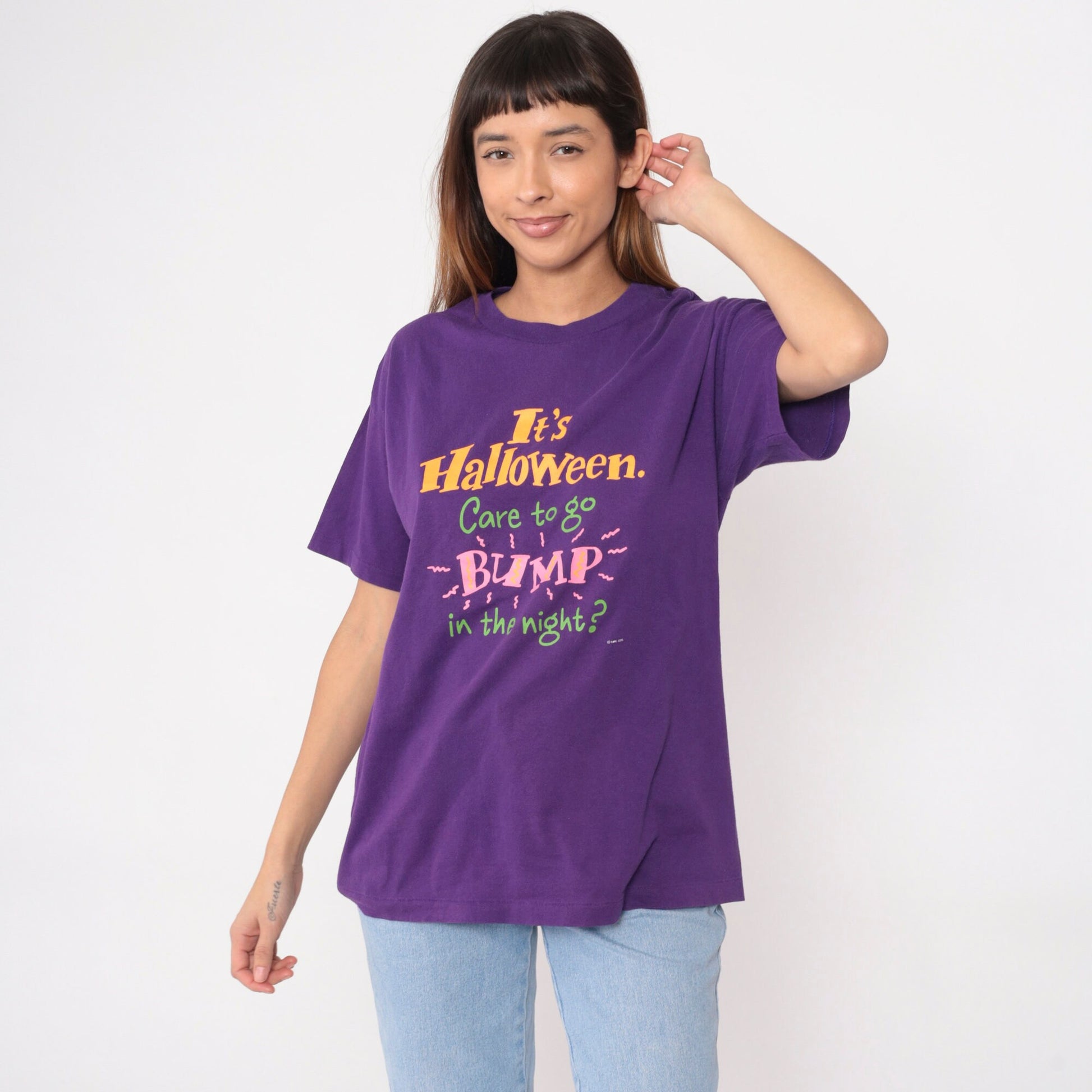 90s Hallmark Halloween Graphic T-Shirt Purple 'Bump In The Night' Medium