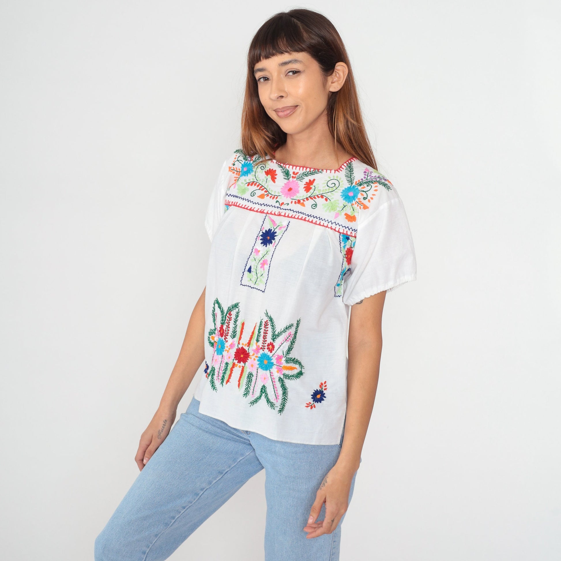 90s Mexican Embroidered White Floral Blouse Short Sleeve Small