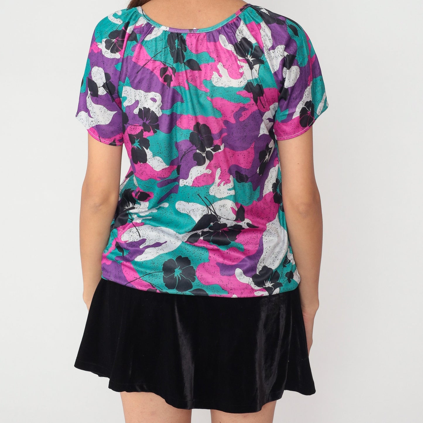 80s Tropical Floral Keyhole Tie Neck Blouse Abstract Print Short Sleeve Small Medium