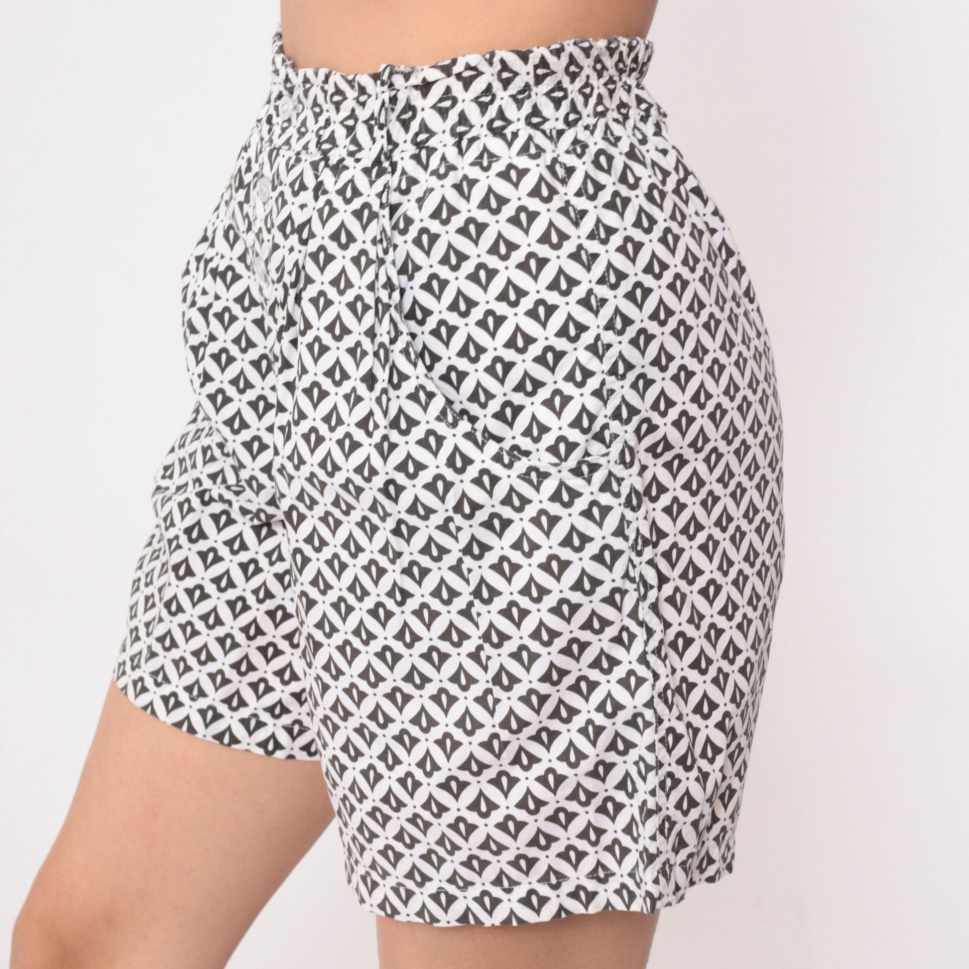 90s Liz Sport Geometric Shorts Black White High-Waist Small