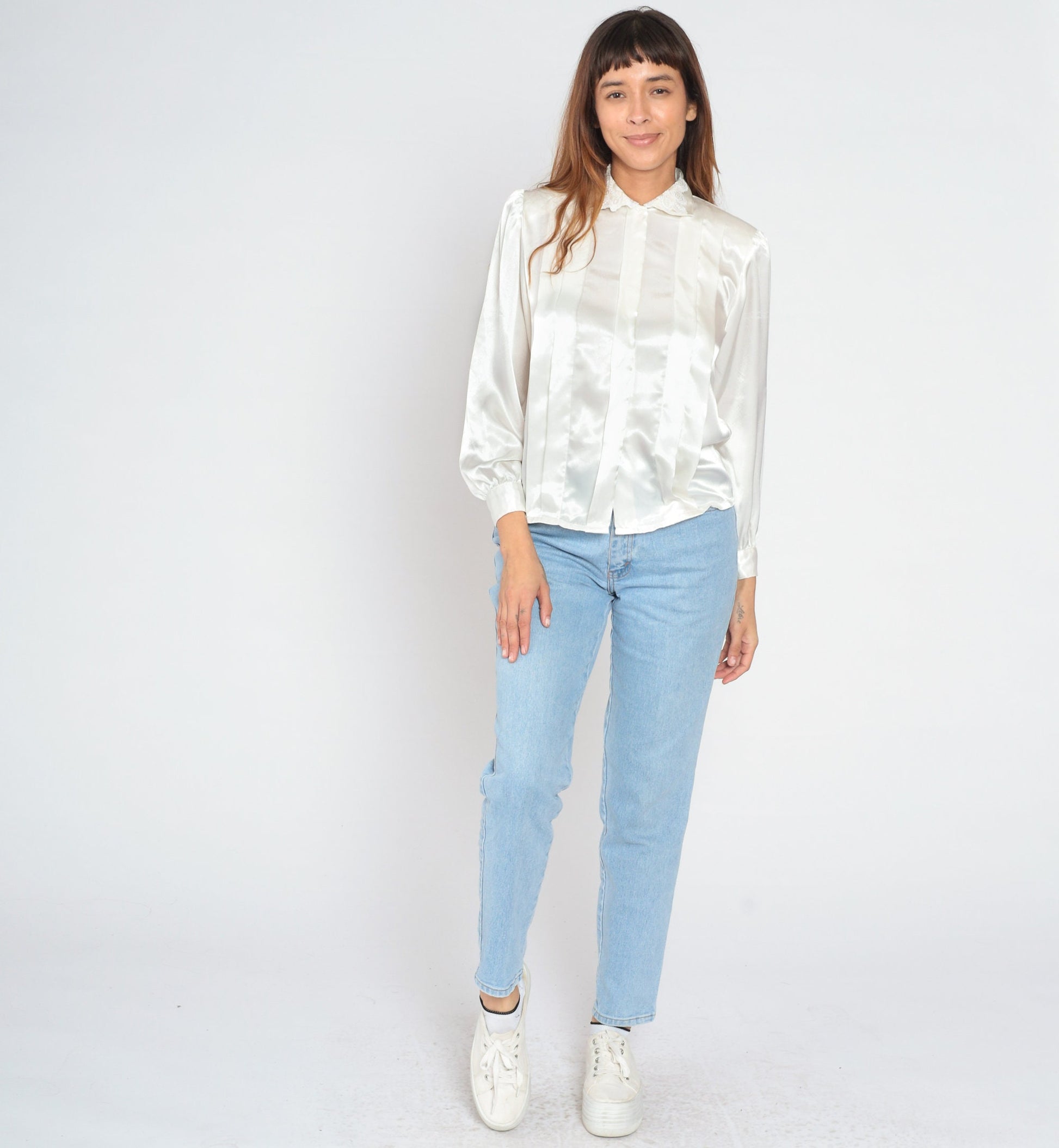 90s White Satin Blouse Puff Sleeve Floral Lace Collar Pleated Shirt Medium