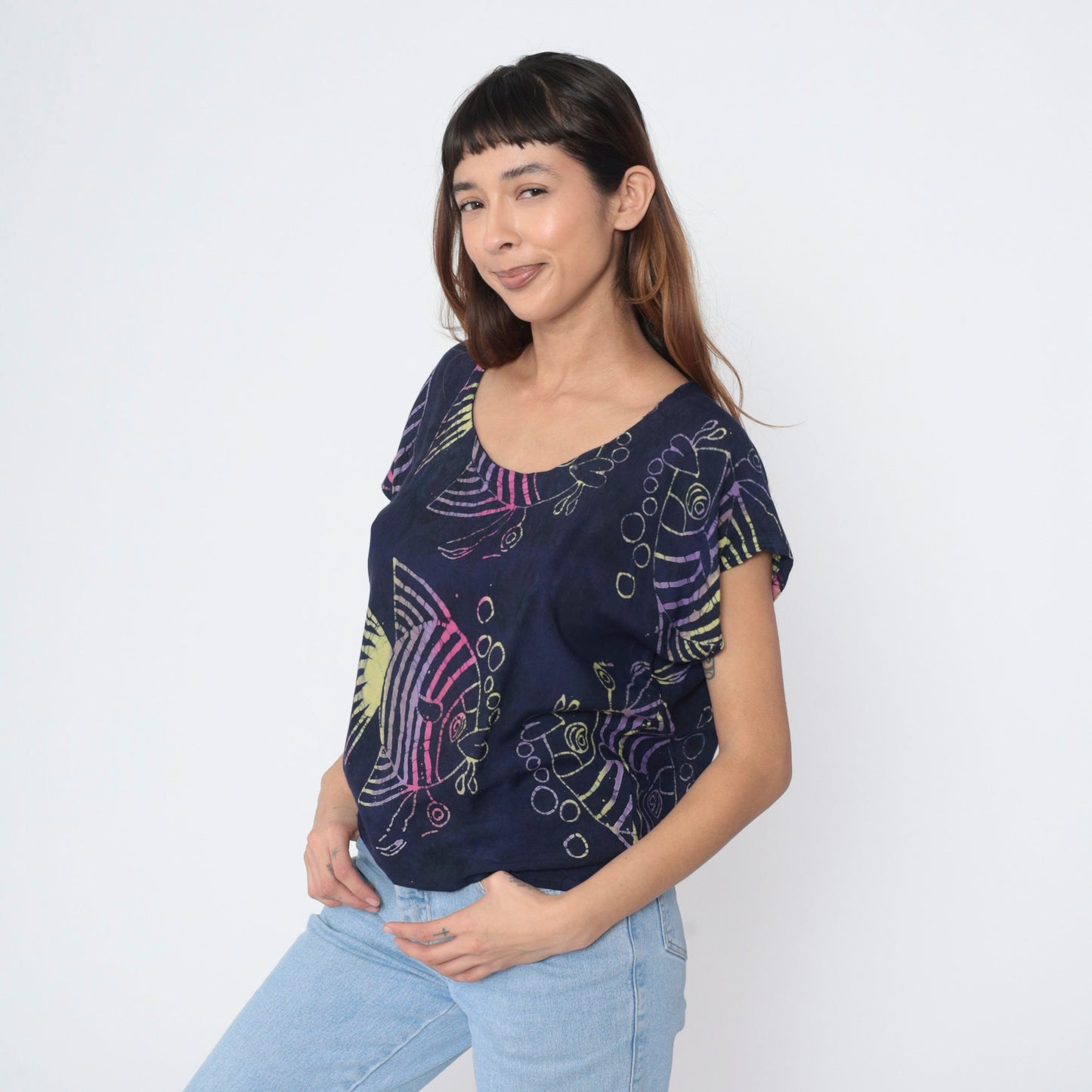 Y2K Batik Fish Graphic Tee Dark Blue Scoop Neck Short Sleeve Medium