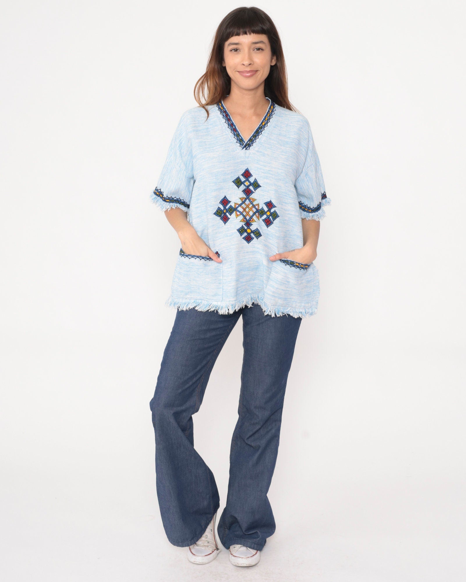90s Geometric Knot Embroidered Tunic V-Neck Fringe Top Baby Blue Medium