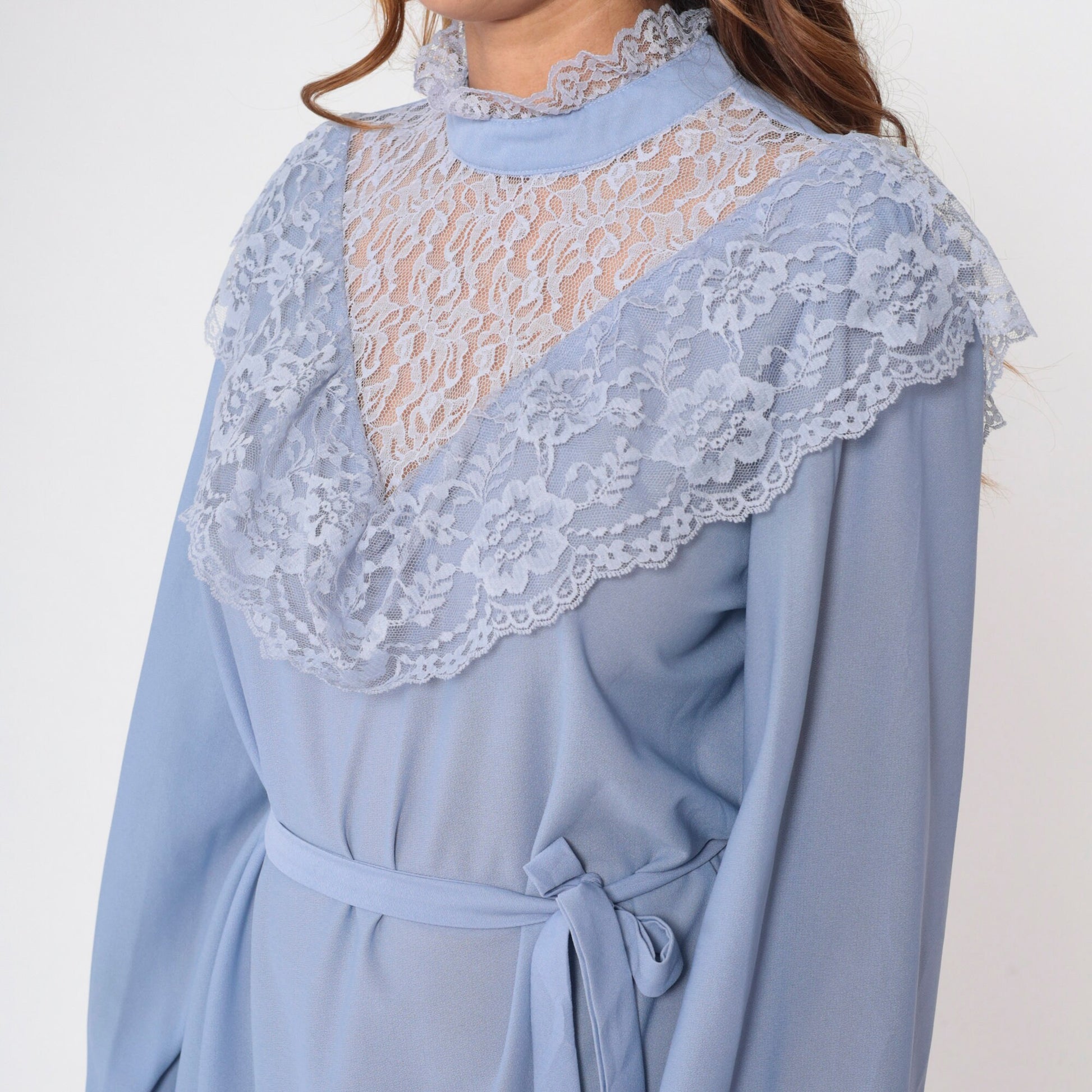 70s Jane Baar Lavender Lace Illusion Neckline Midi Dress Medium