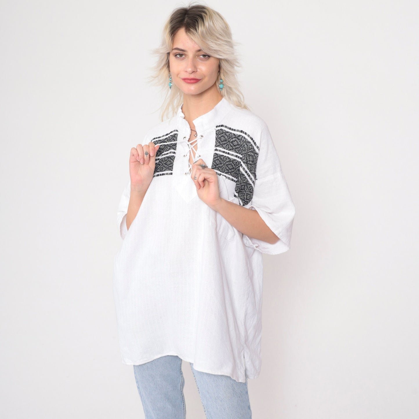 90s White Tunic Top Lace-Up Neckline Black Embroidery Short Sleeve Extra Large