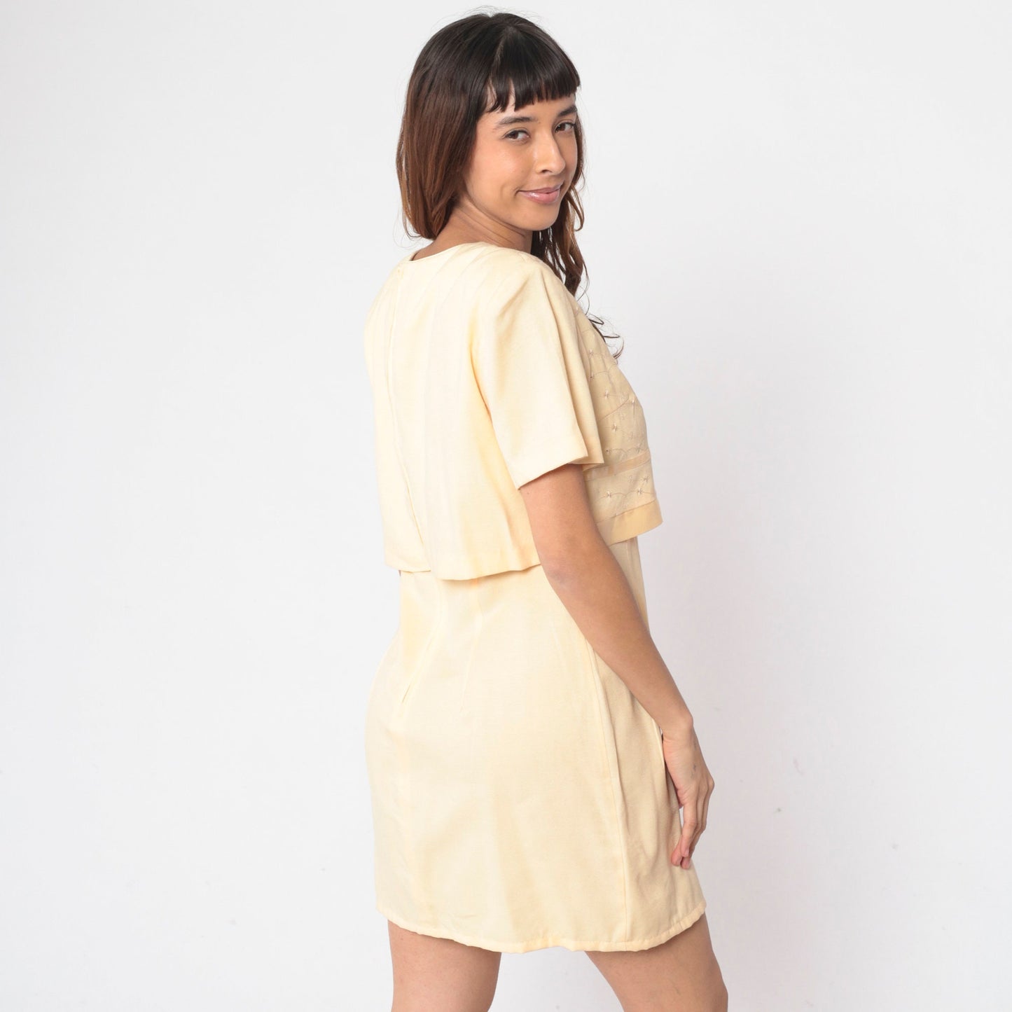 90s Yellow Eyelet Shift Dress Floral Embroidered Mini Short Sleeve Medium