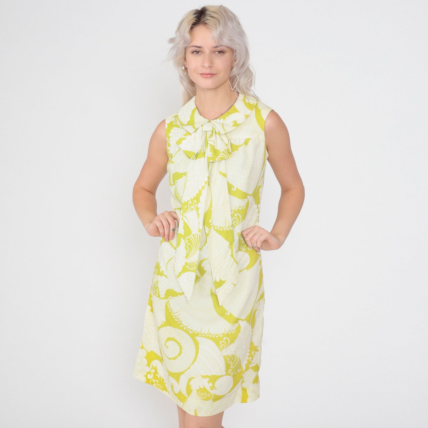 60s Mod Mini Dress Green Floral Tie Neck Sleeveless Shift Extra Small