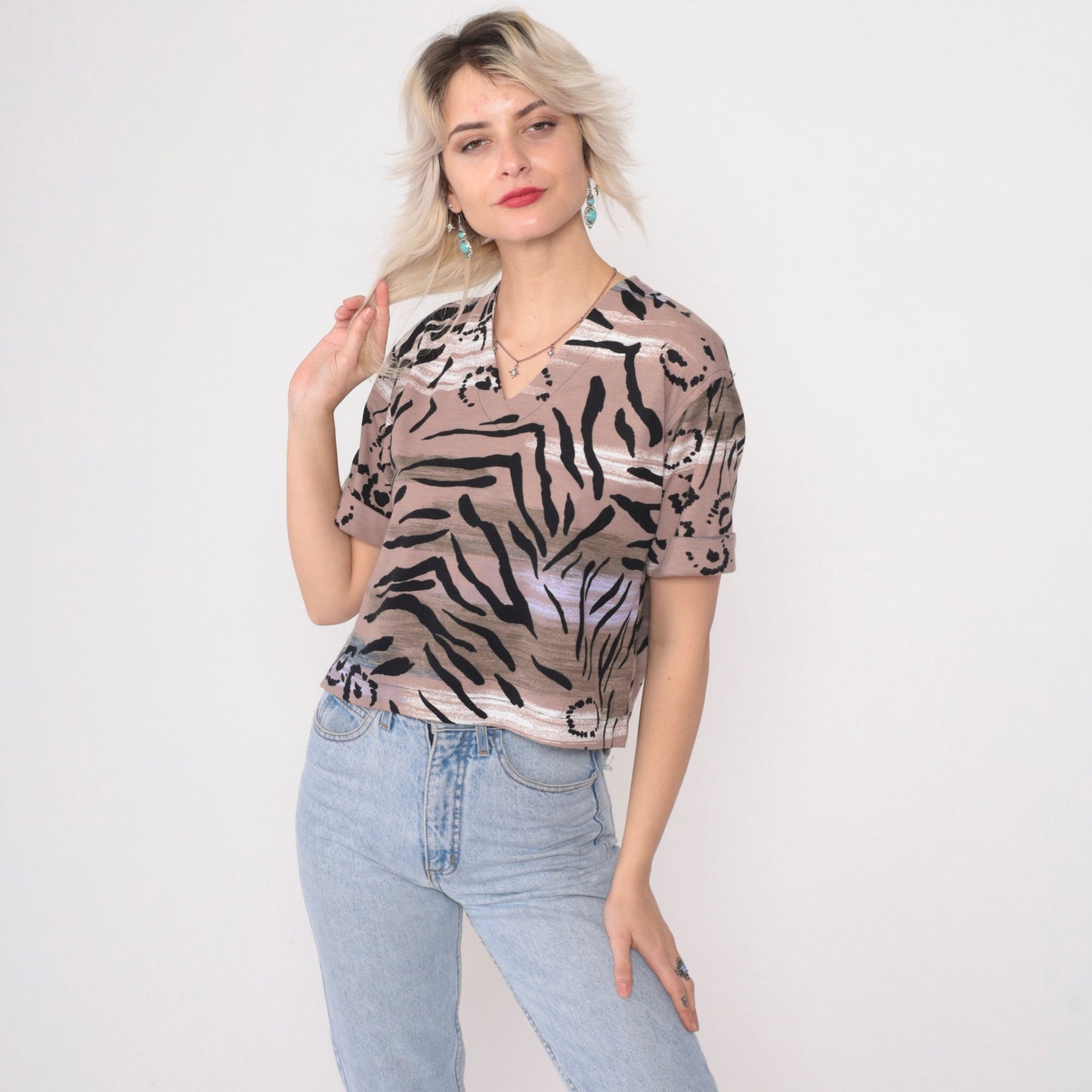 90s Tiger Stripe Animal Print V-Neck Tee Cuffed Sleeve Black Taupe Small S