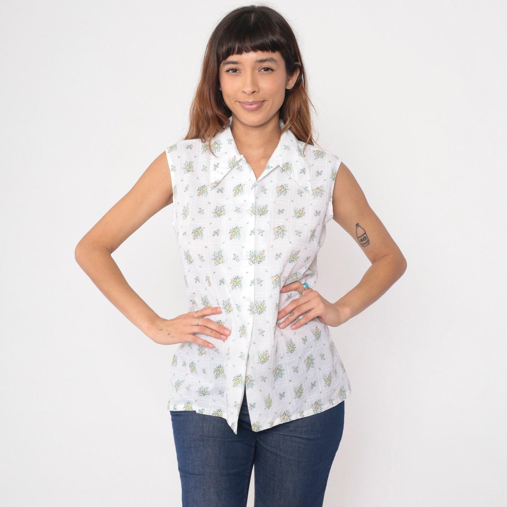 70s Floral Button-Up Tank Top White Wildflower Print Dagger Collar Medium