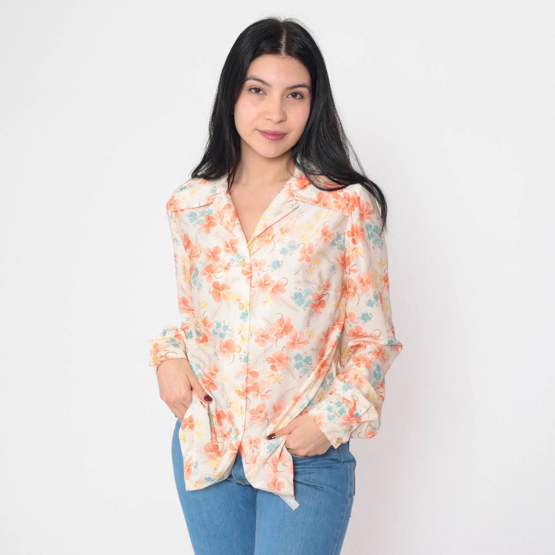 70s Floral Button-Up Blouse Off-White Orange Orchid Long Sleeve Collared Shirt Medium