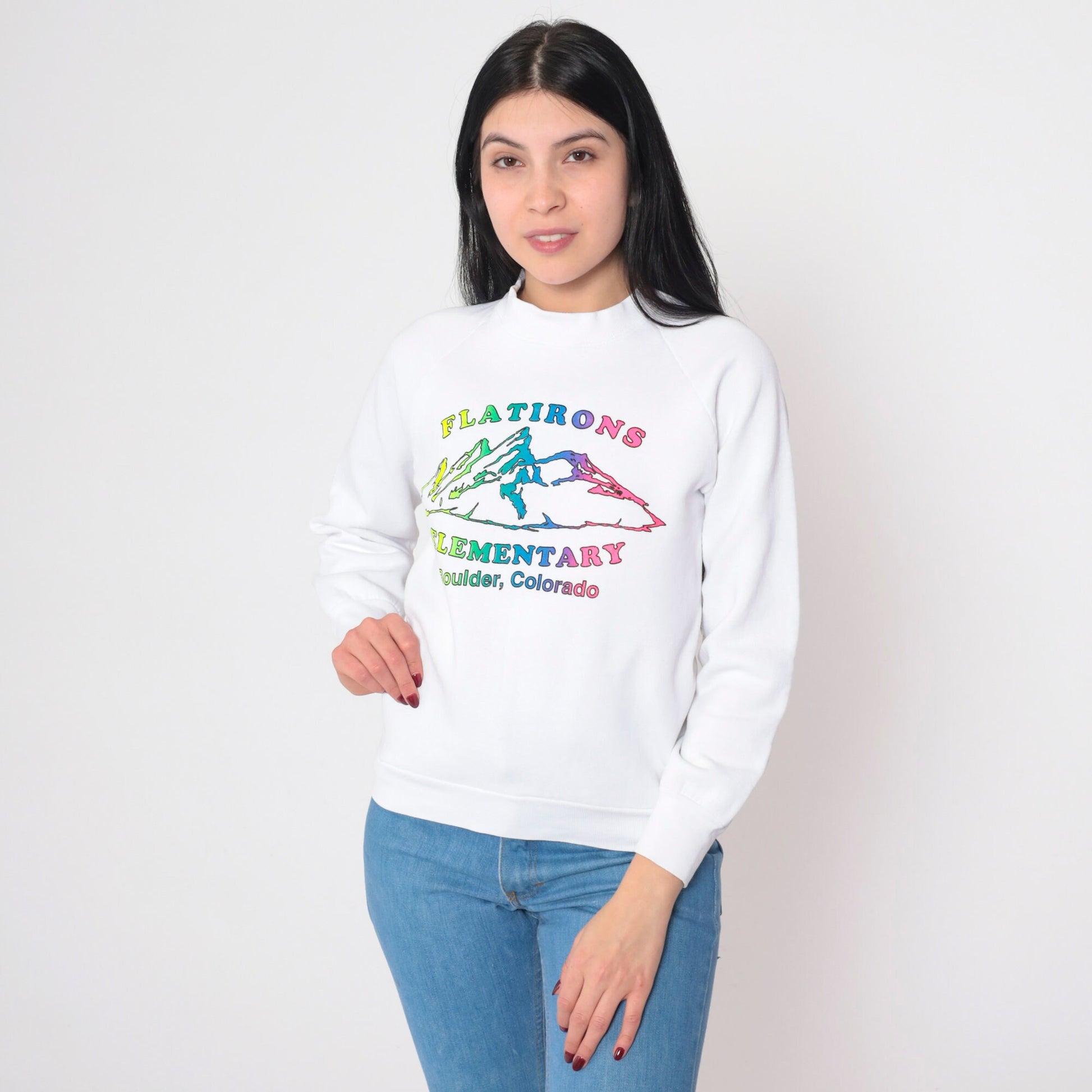 90s Flatirons Elementary Boulder Colorado Raglan Sweatshirt White Graphic Extra Small