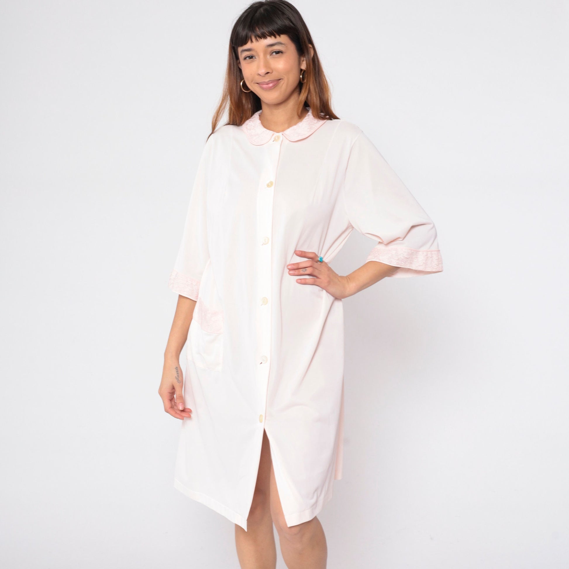 70s Baby Pink Lace Trim Pajama Robe 3/4 Sleeve Button Front Midi Medium