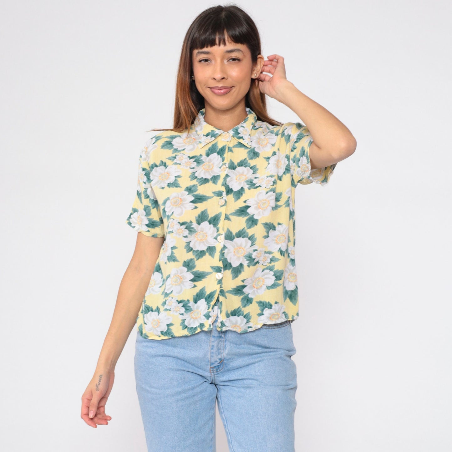 90s Yellow Floral Button-Up Blouse Short Sleeve Collared Shirt Medium M