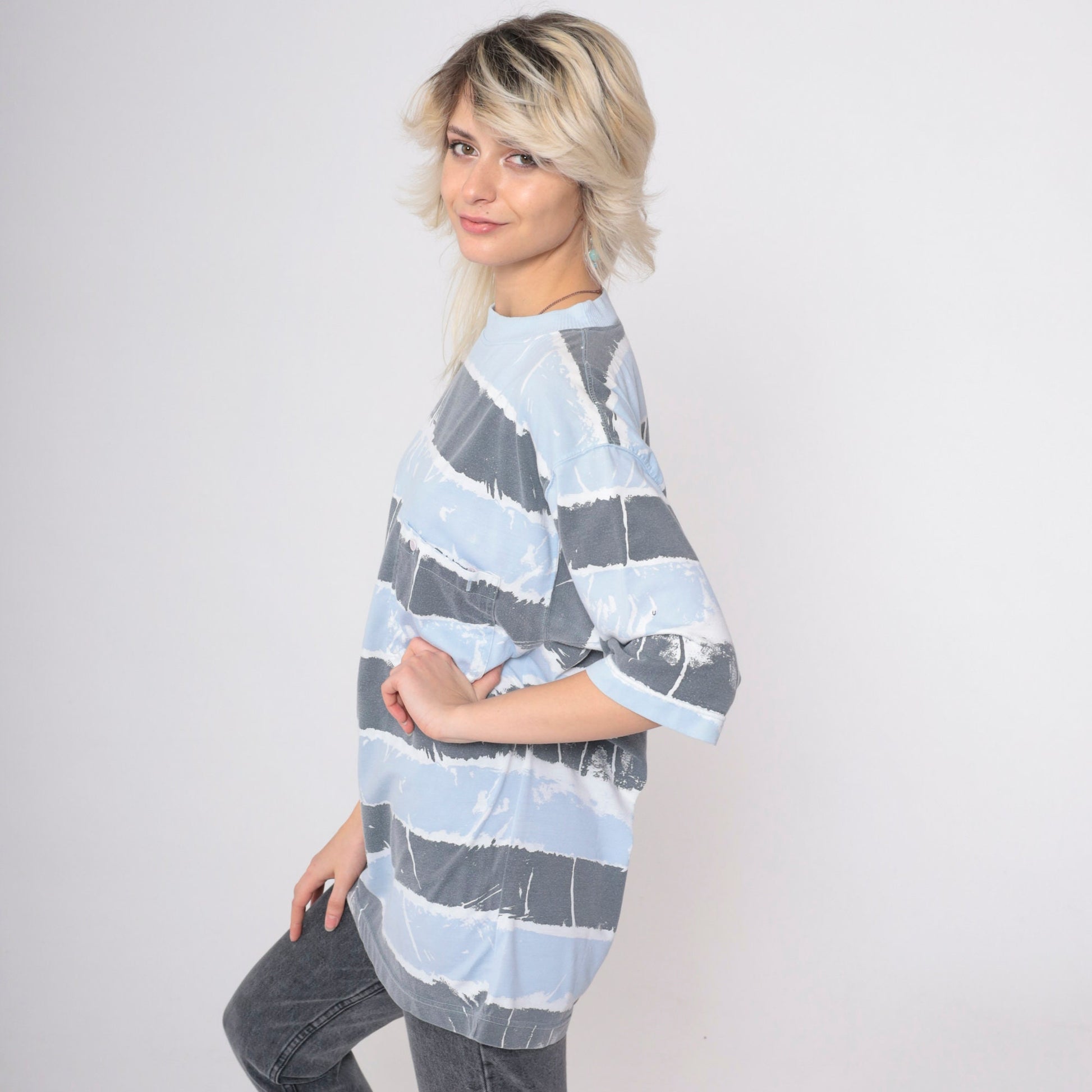 90s Striped T-Shirt Grey Blue White Chest Pocket Painted Print Small