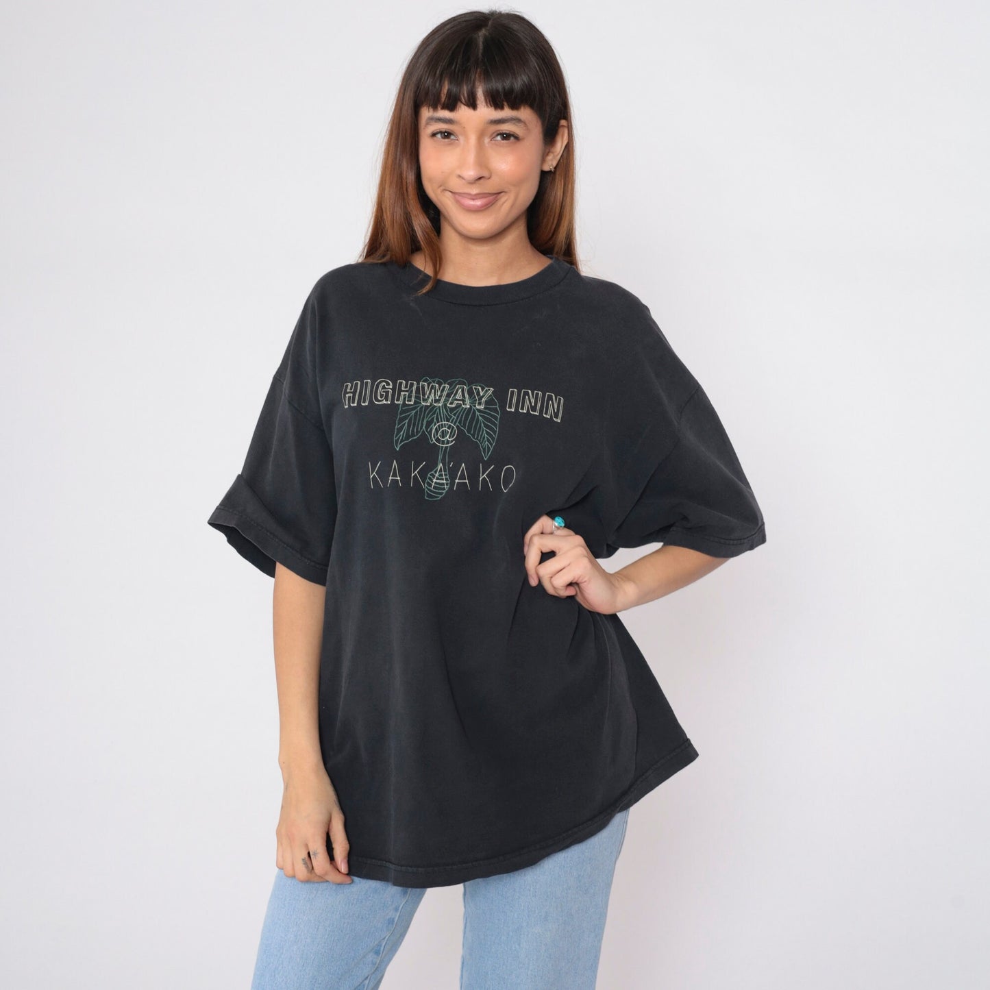 Y2K Highway Inn Kaka'ako Honolulu Graphic T-Shirt Black Tourist Tee Extra Large XL