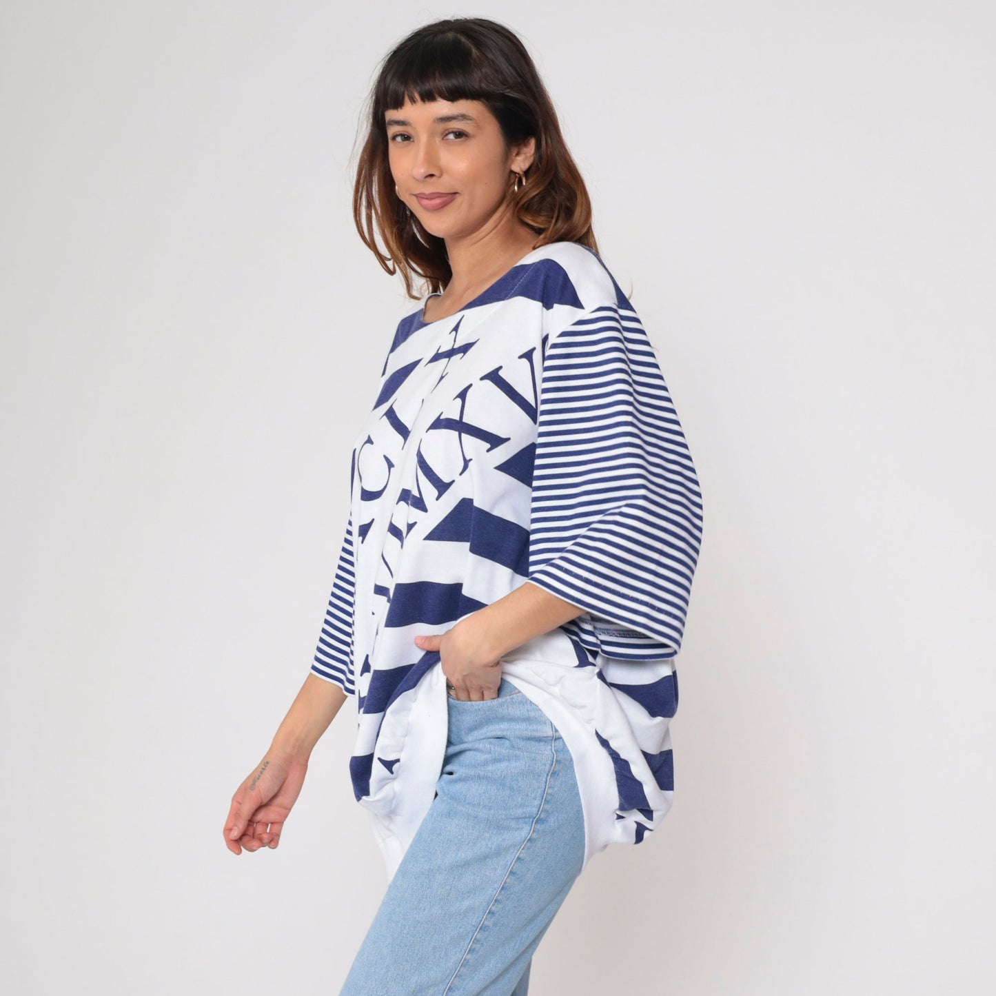 80s Roman Numerals Alphabet Graphic Tee Striped Sleeves White Blue Plus Size XXL