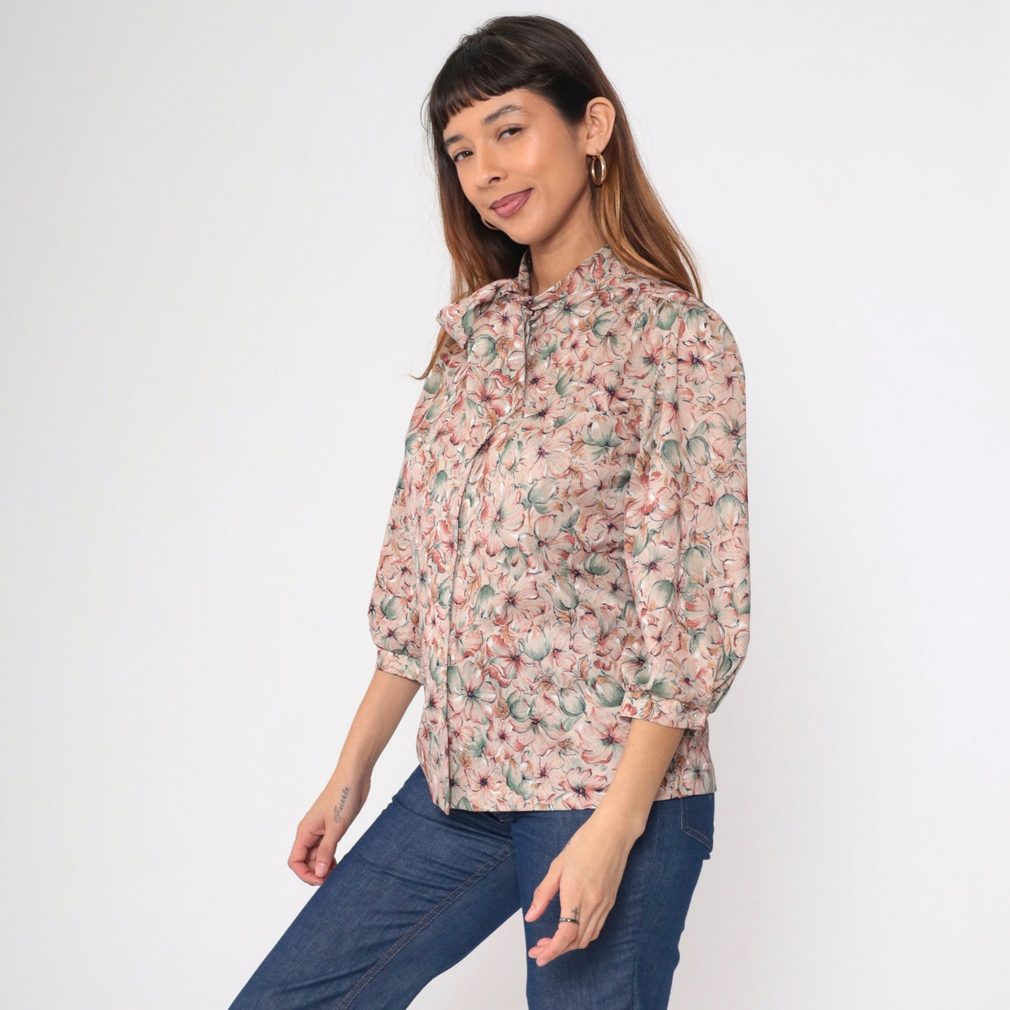 70s Floral Ascot Blouse with 3/4 Puff Sleeves Button-Up Medium