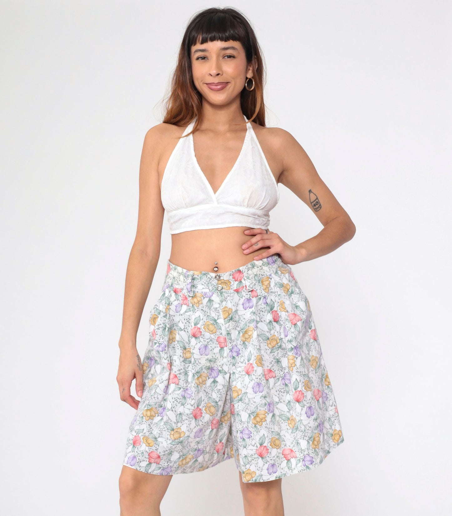 90s Floral High-Waisted Shorts White Pleated Wide Leg Medium