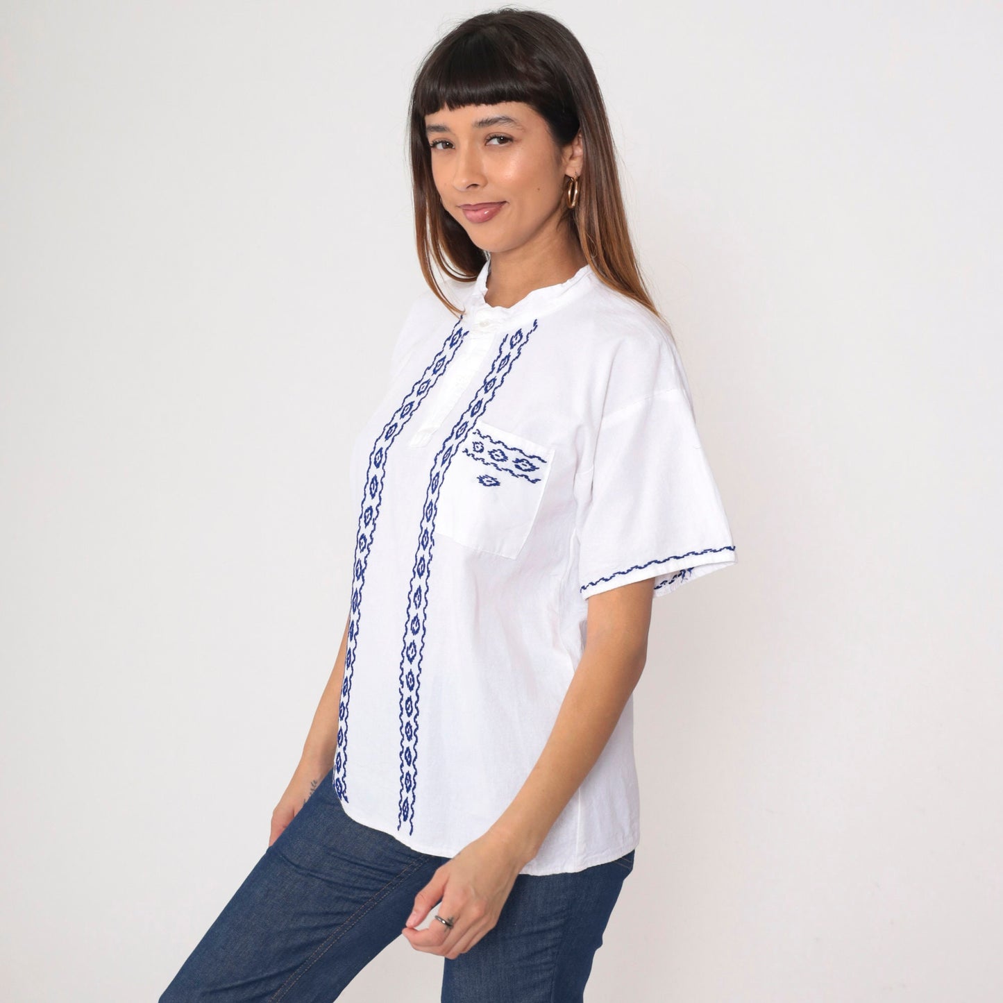 90s White Tunic Top Geometric Embroidery Button-Up Blouse Medium
