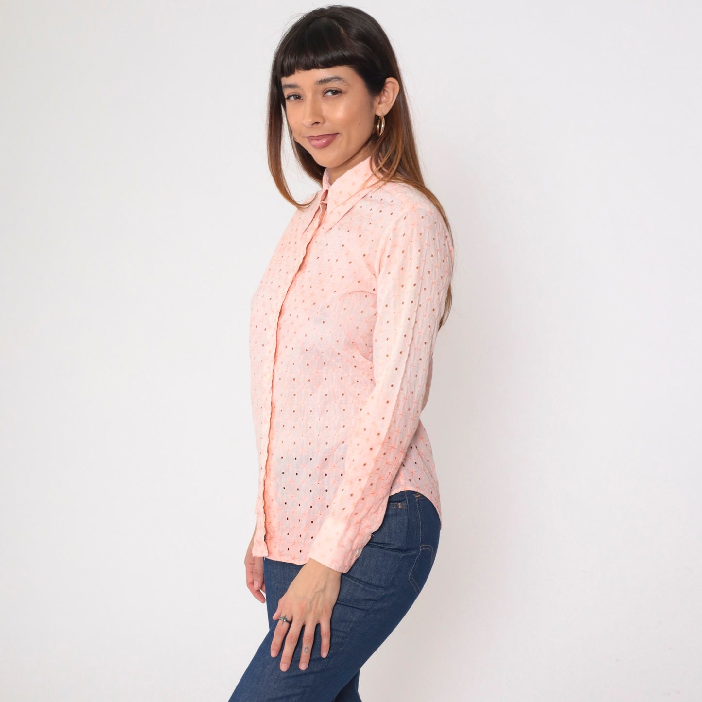 70s Baby Pink Eyelet Lace Button-Up Blouse Dagger Collar Long Sleeve Small