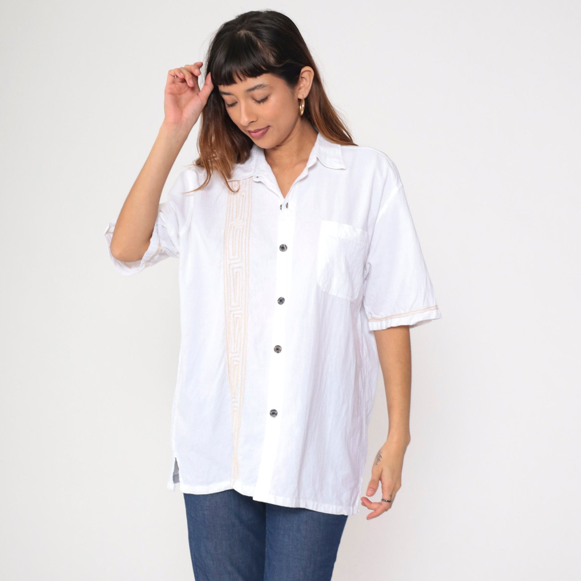 90s White Geometric Embroidered Button-Up Shirt Short Sleeve Medium