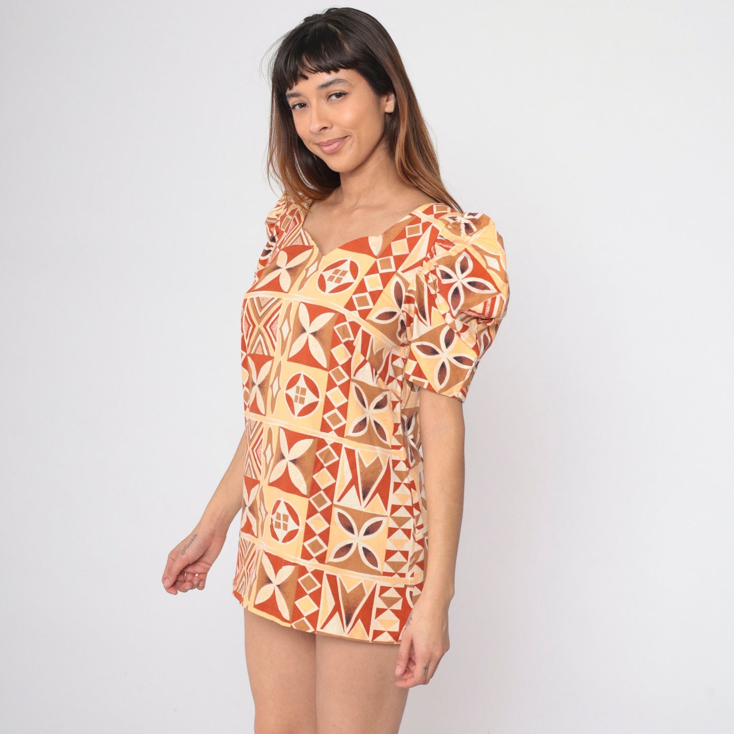 70s Geometric Puff Sleeve Blouse Burnt Orange Yellow Sweetheart Neckline Small