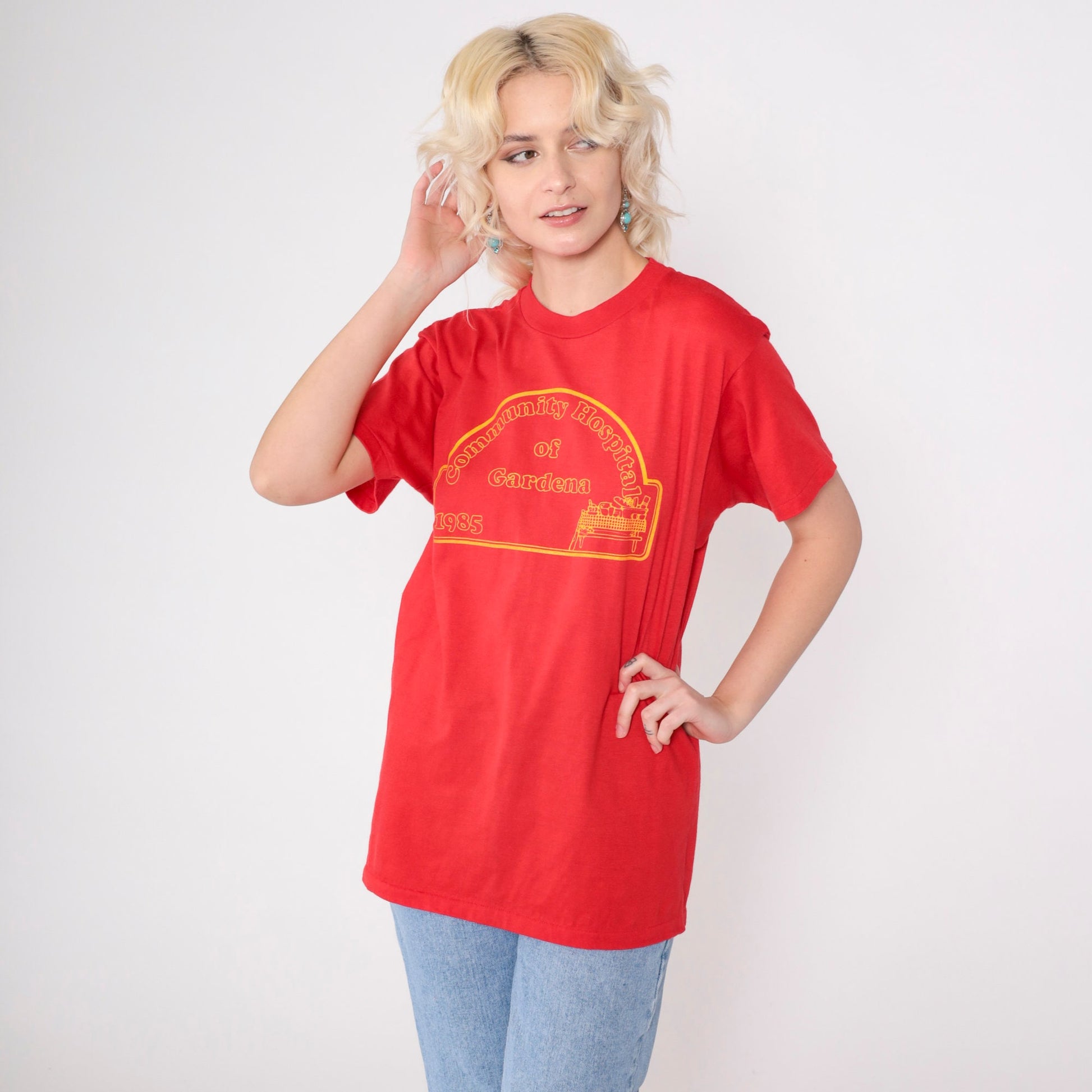 1985 Community Hospital of Gardena Graphic T-Shirt Red Hanes Medium