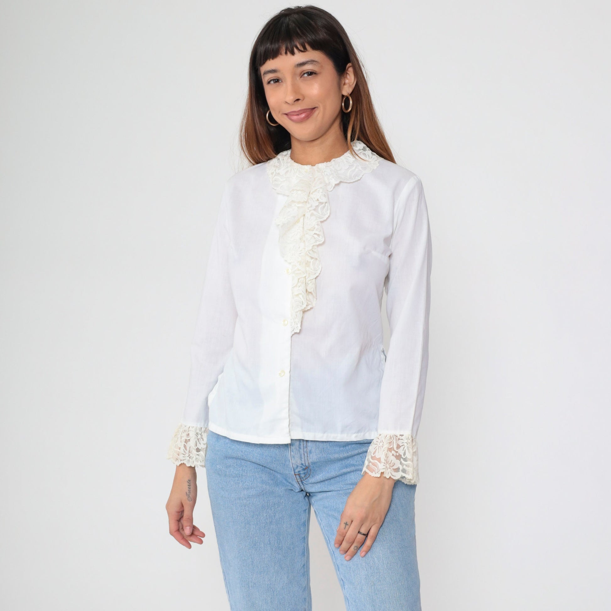 70s White Lace Ruffled Blouse Button-Up Long Sleeve Tuxedo Shirt Medium