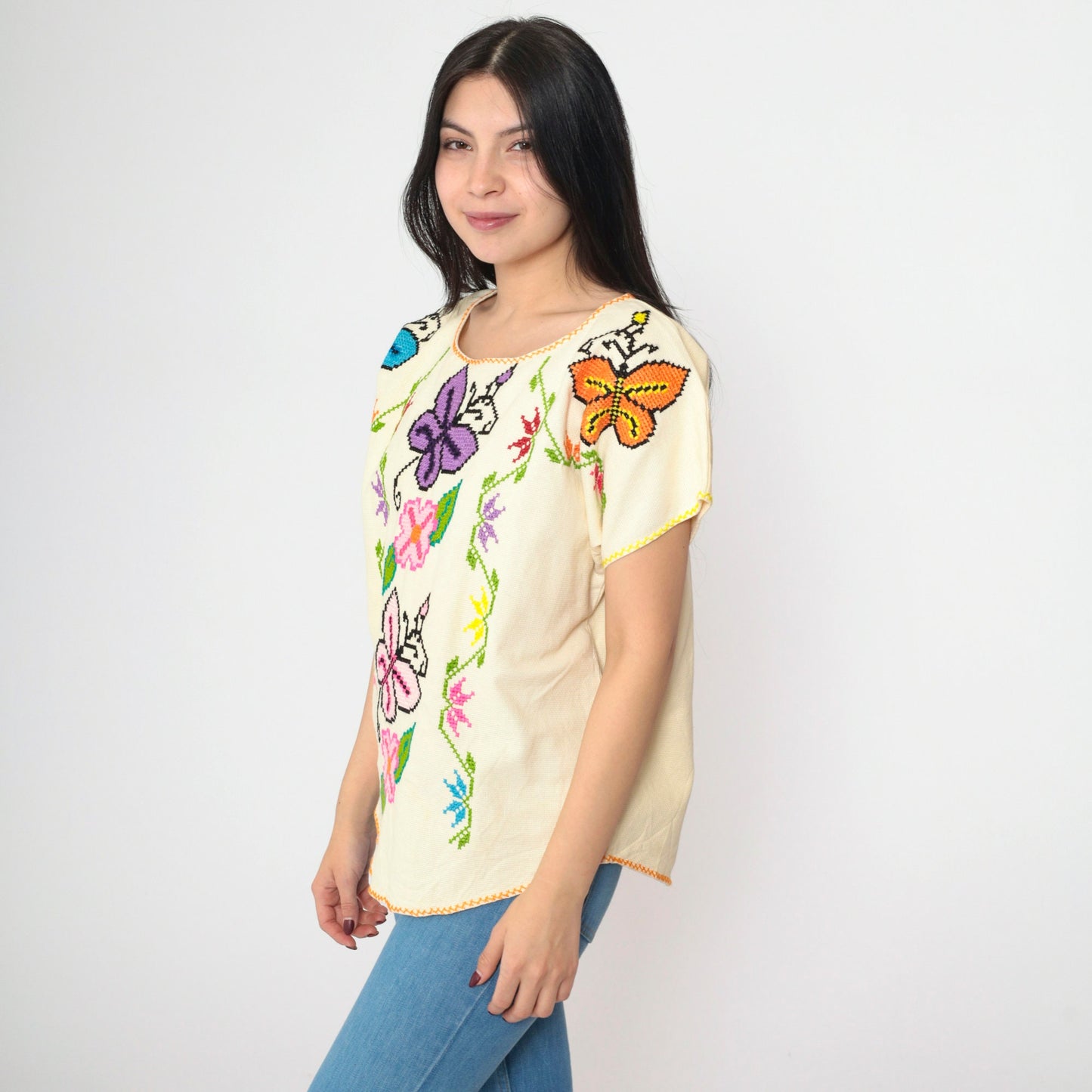 90s Cream Floral Embroidered Blouse Butterfly Cross Stitch Scoop Neck Medium