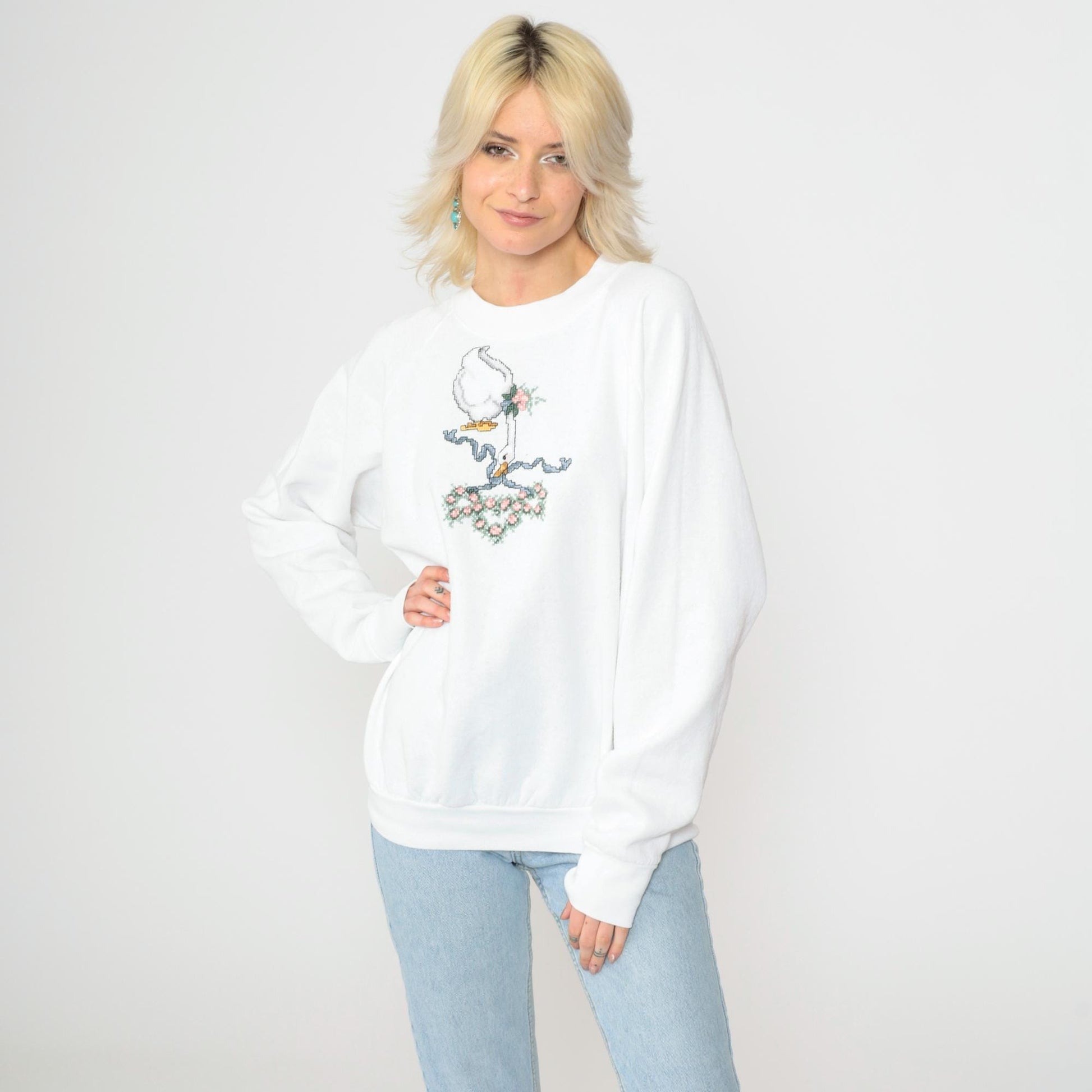 90s Goose Floral Cross-Stitch Sweatshirt White Raglan Graphic Large