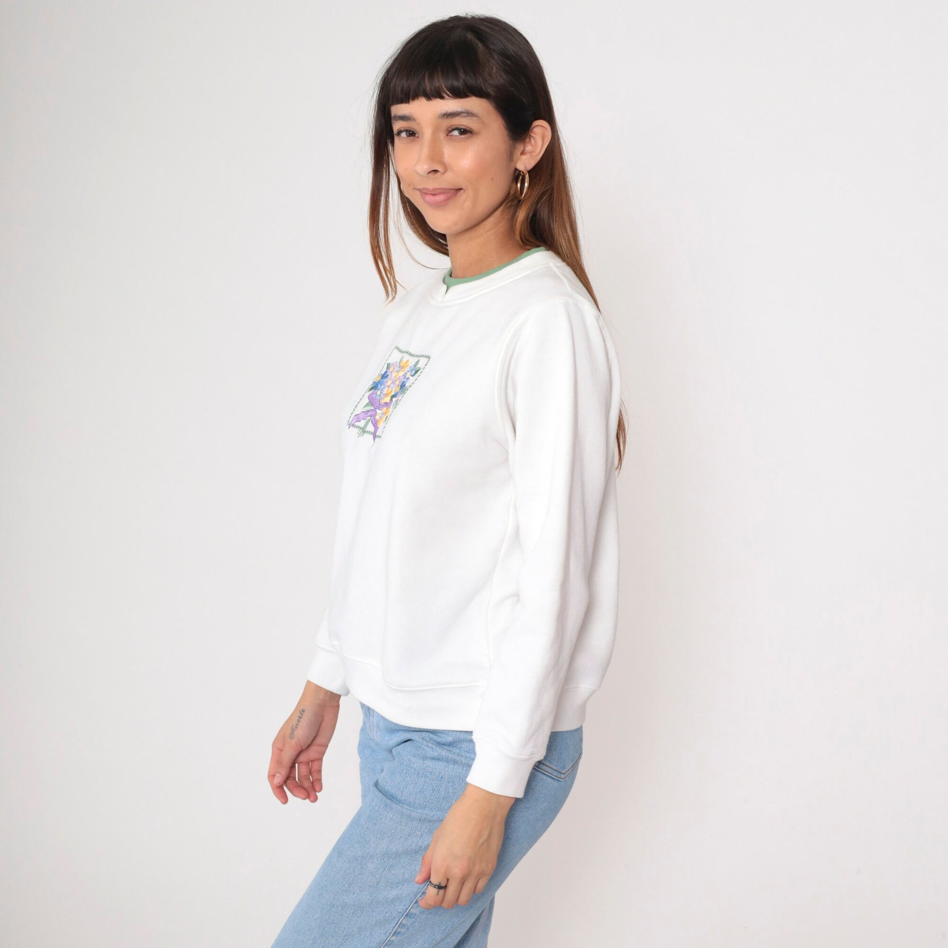 90s Floral Embroidered Sweatshirt White Double Collar Crewneck Petite Large