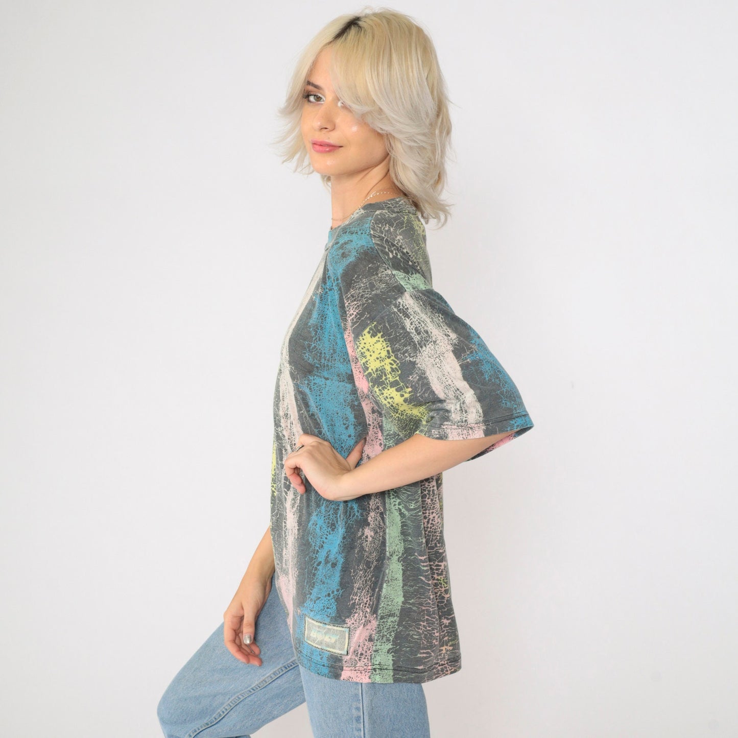 90s Lightning Bolt Abstract Crackle Stripe T-Shirt Pastel Crew Neck Medium
