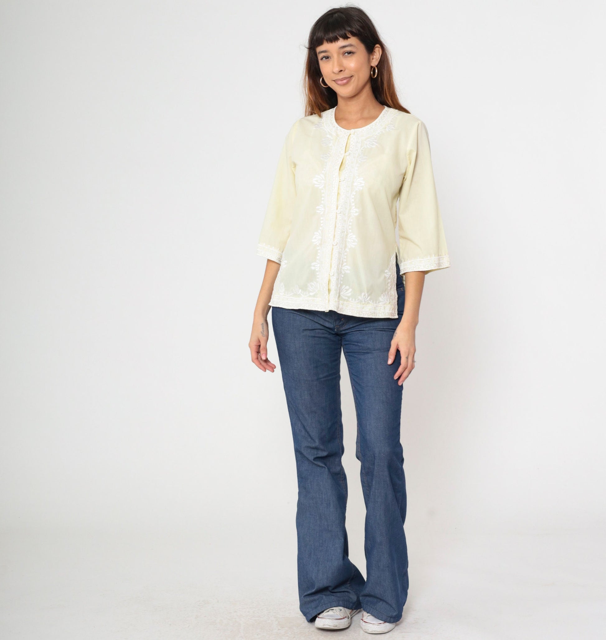 90s Yellow Floral Embroidered Button-Up Blouse 3/4 Sleeve Medium