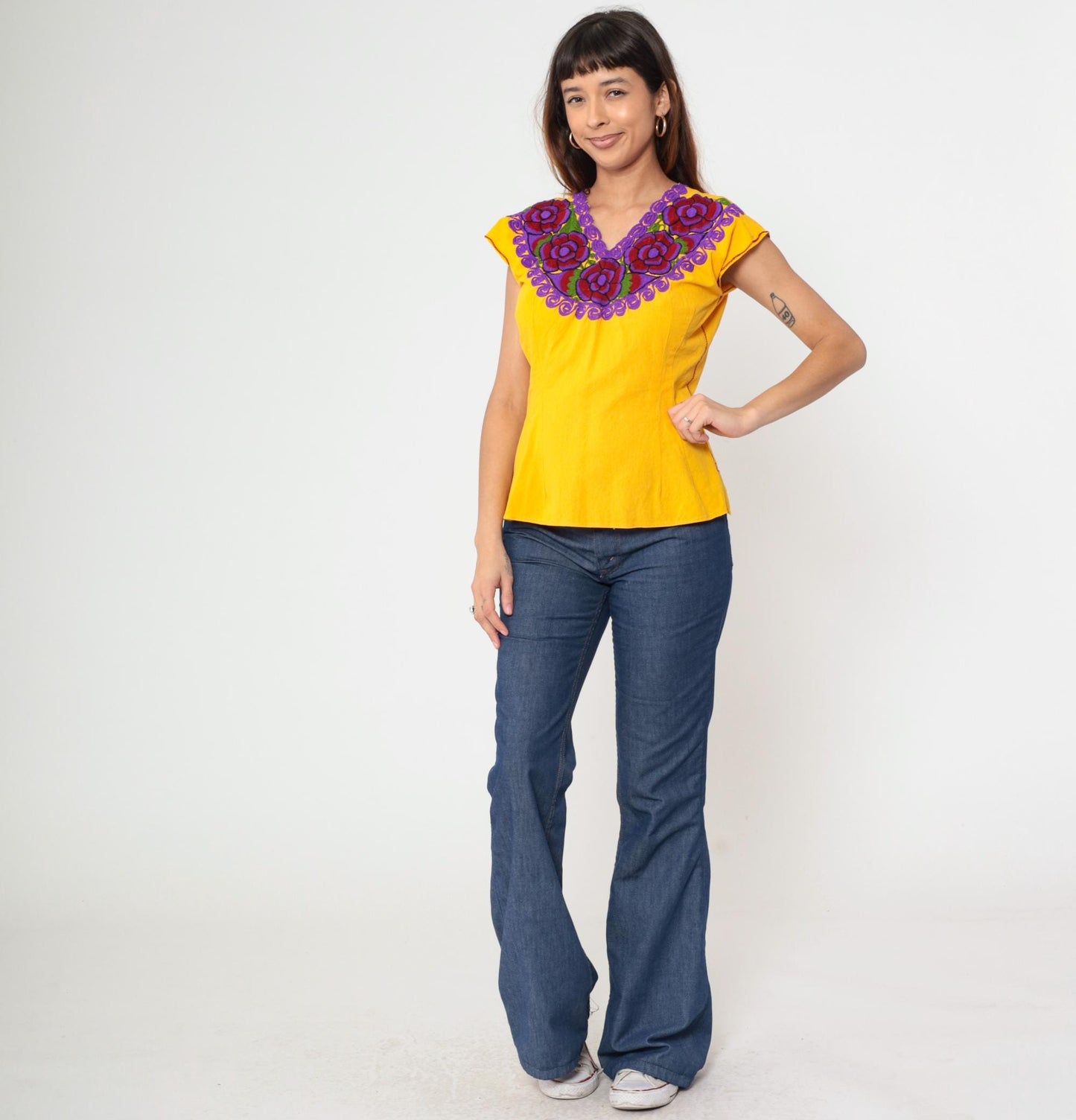 90s Mexican Embroidered Floral Blouse Yellow Short Sleeve V Neck Medium