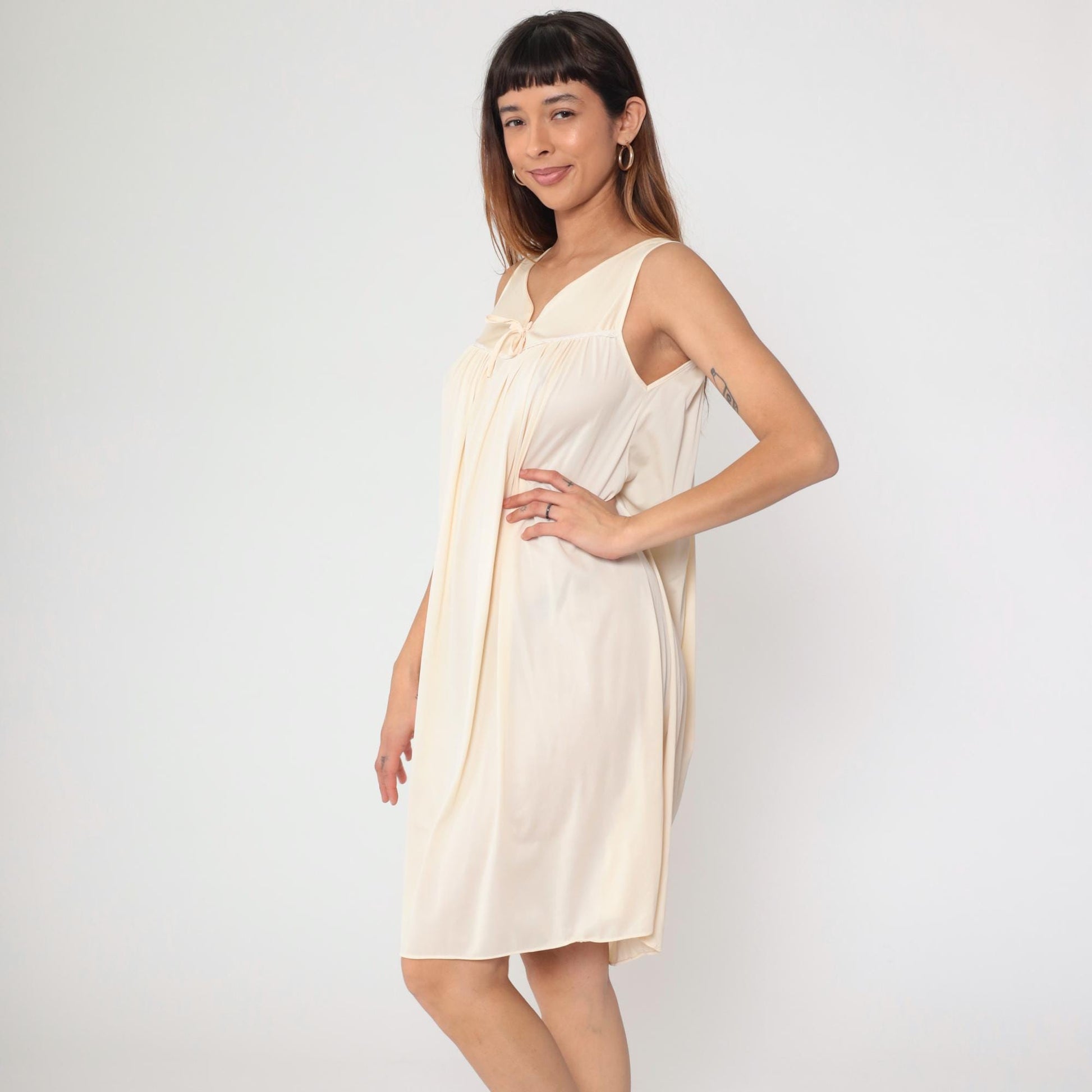 70s Peach Nylon Nightgown Bow Neck Sleeveless Tent Trapeze Midi Medium